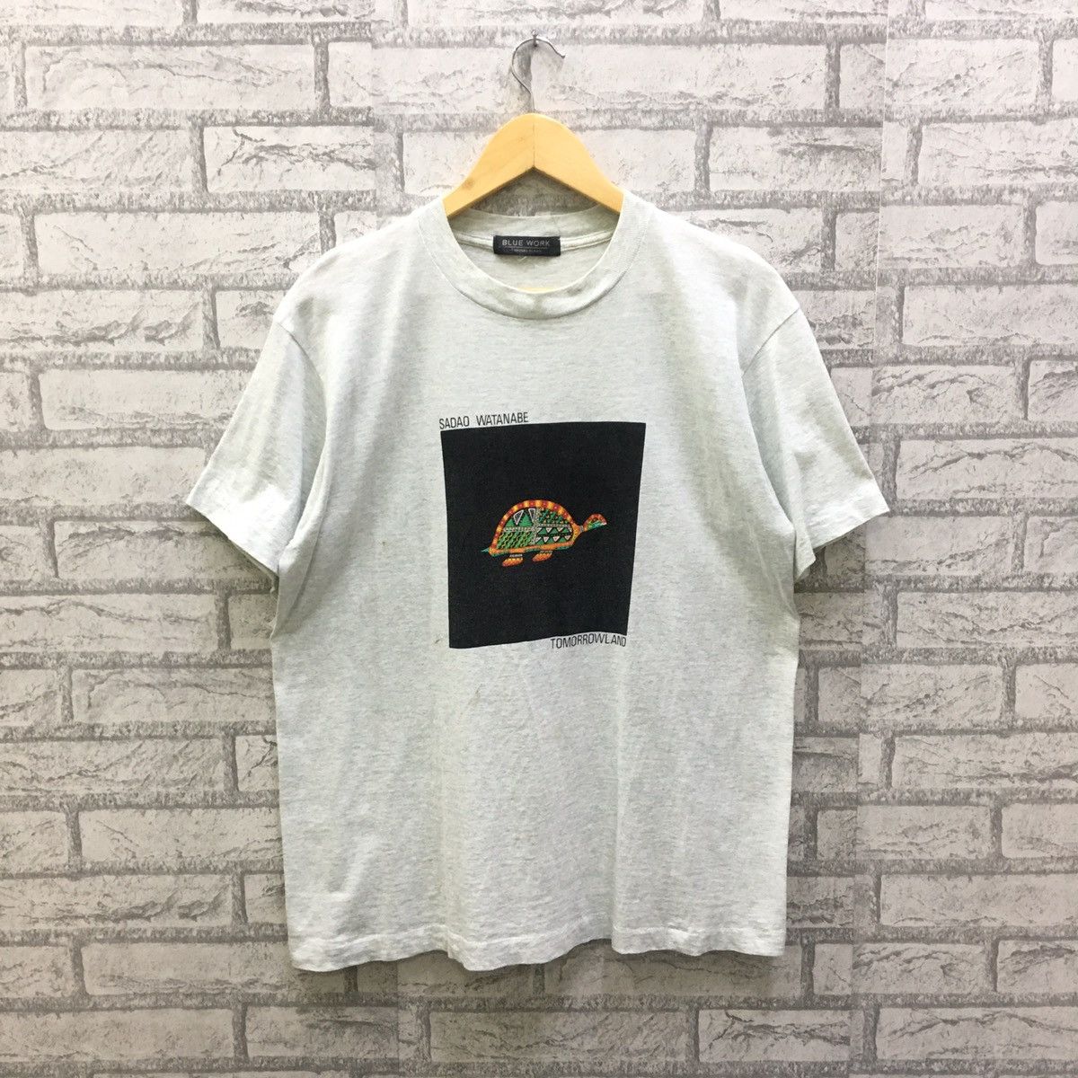 Vintage Vintage 90s Blue Work By Tomorrowland Sadao Watanabe T-shirt Size US M / EU 48-50 / 2 - 1 Thumbnail