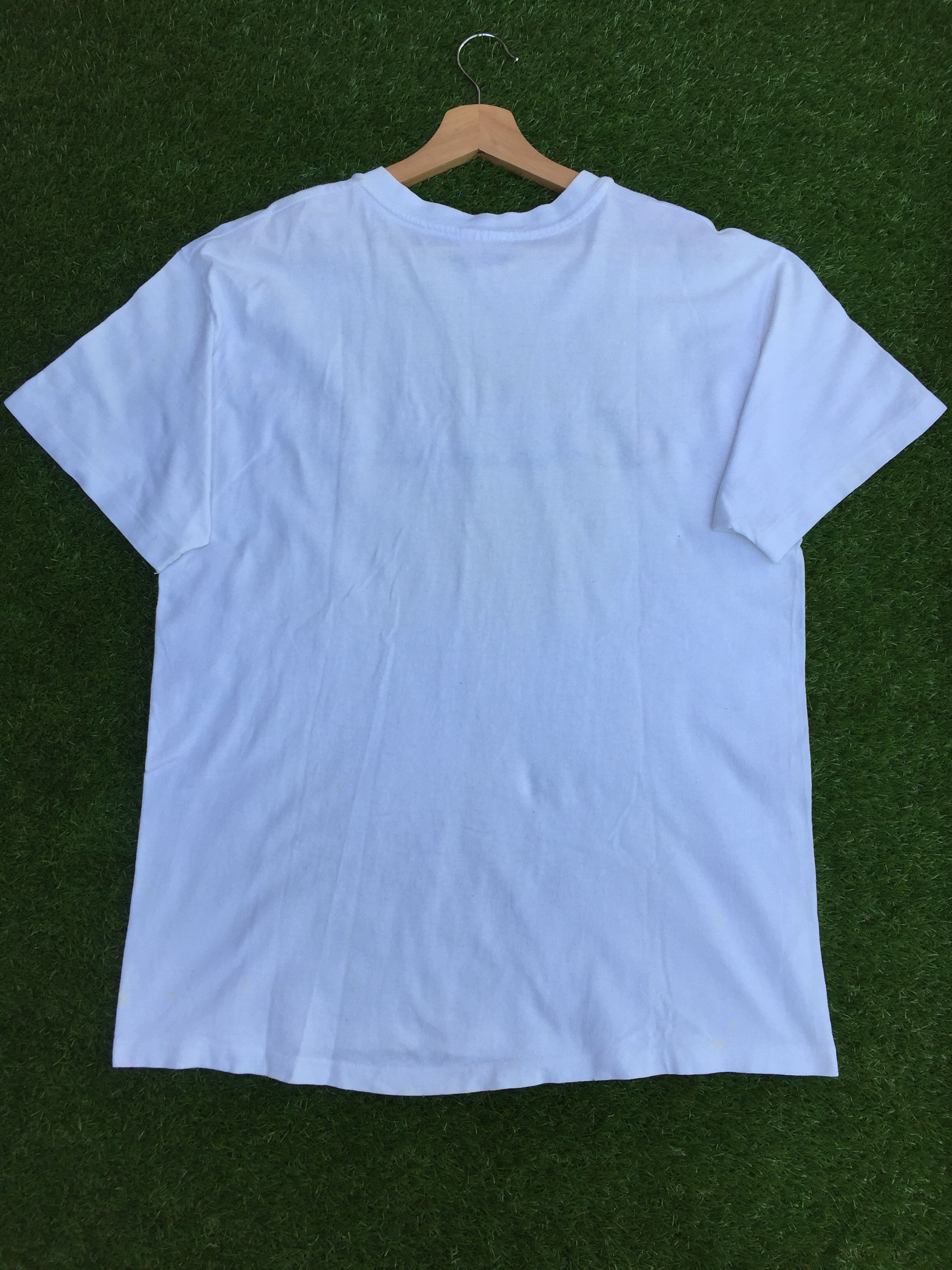 Champion Vintage Champion Big Logo Tshirt Made In Usa Size US L / EU 52-54 / 3 - 8 Thumbnail