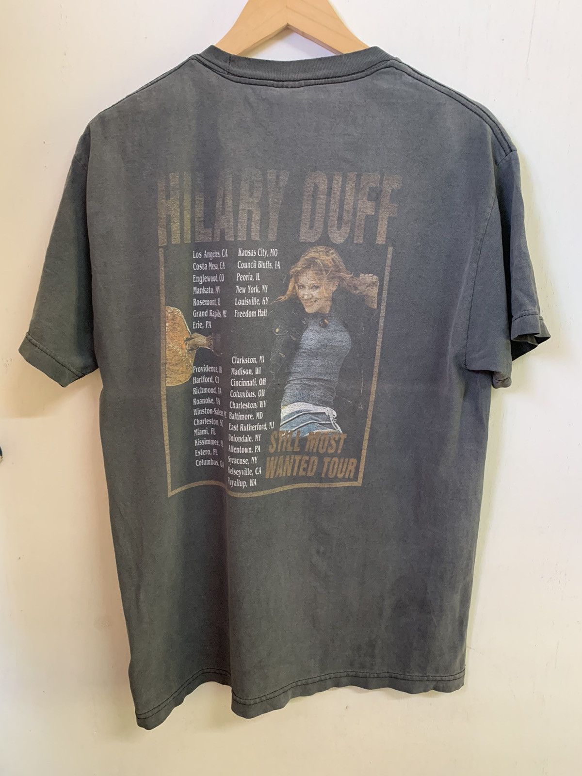 Store Rare Vintage 2005 Hilary Duff Still Most Wanted Concert Tee