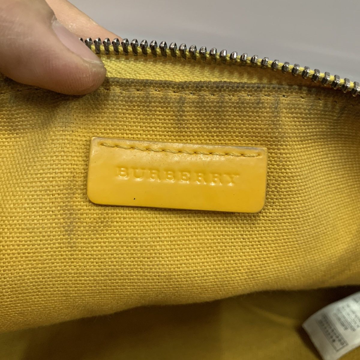 Burberry Burberry Pouch Clutch Bag Size ONE SIZE - 9 Thumbnail