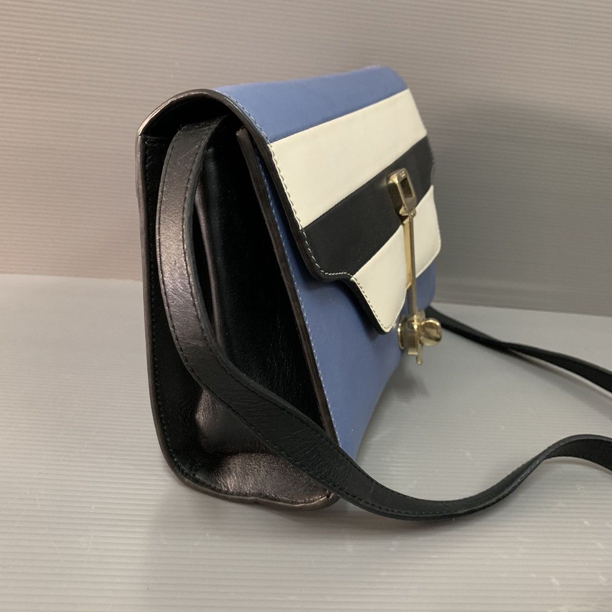 Tod's Tods Leather Slingbag Size ONE SIZE - 4 Thumbnail