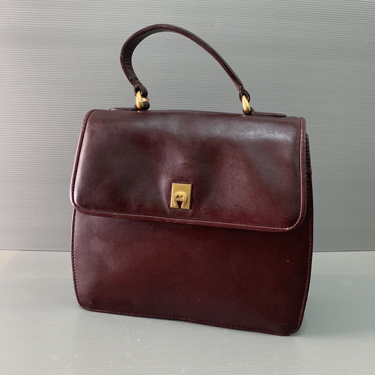 Aigner Aigner Leather Handbag Size ONE SIZE - 1 Thumbnail