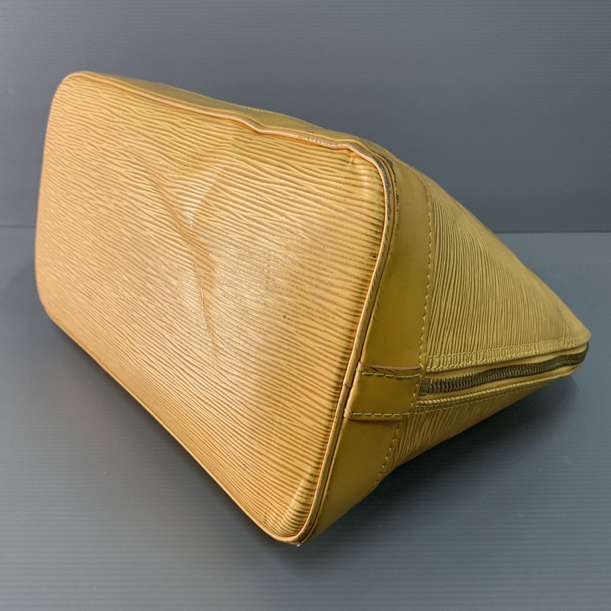 Louis Vuitton Louis Vuitton Epi Leather Alma Size ONE SIZE - 9 Thumbnail