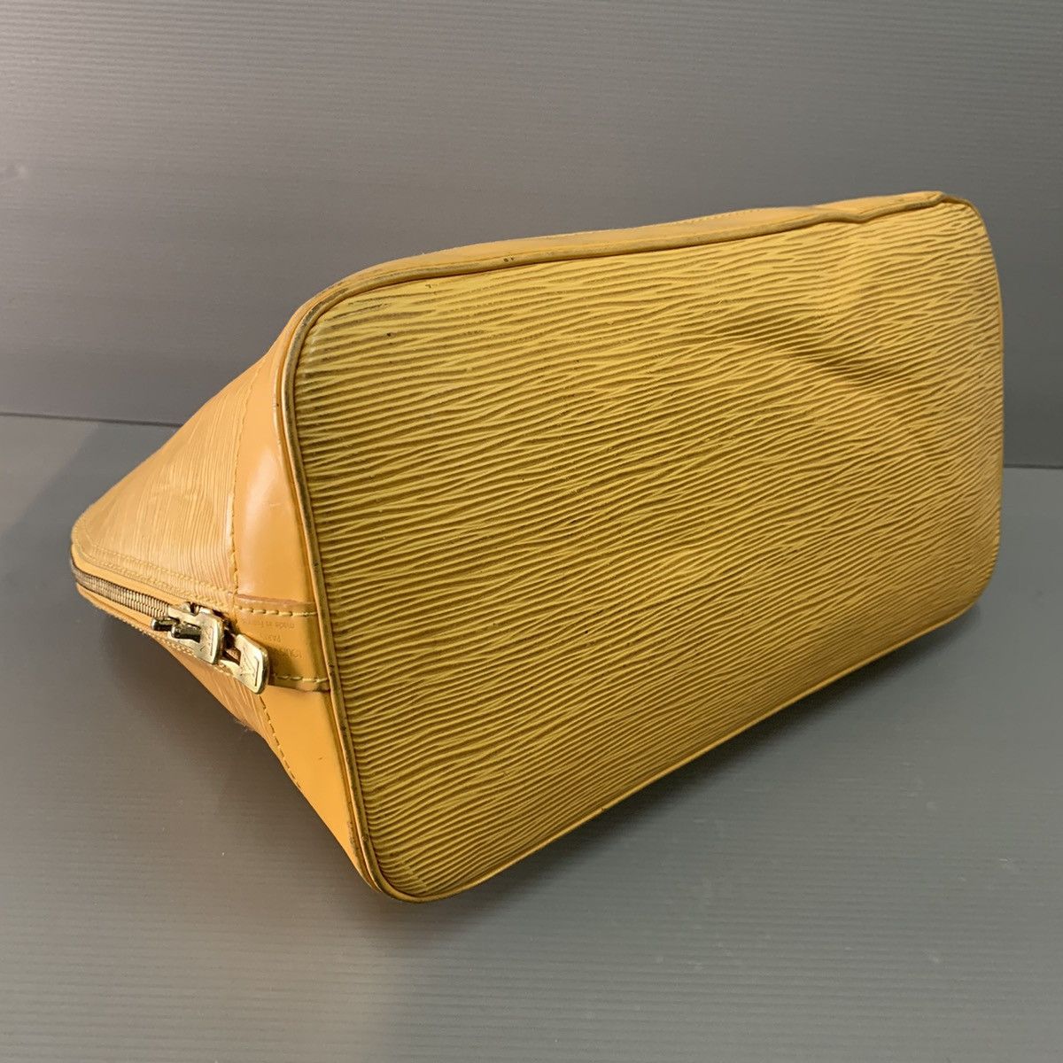 Louis Vuitton Louis Vuitton Epi Leather Alma Size ONE SIZE - 8 Thumbnail