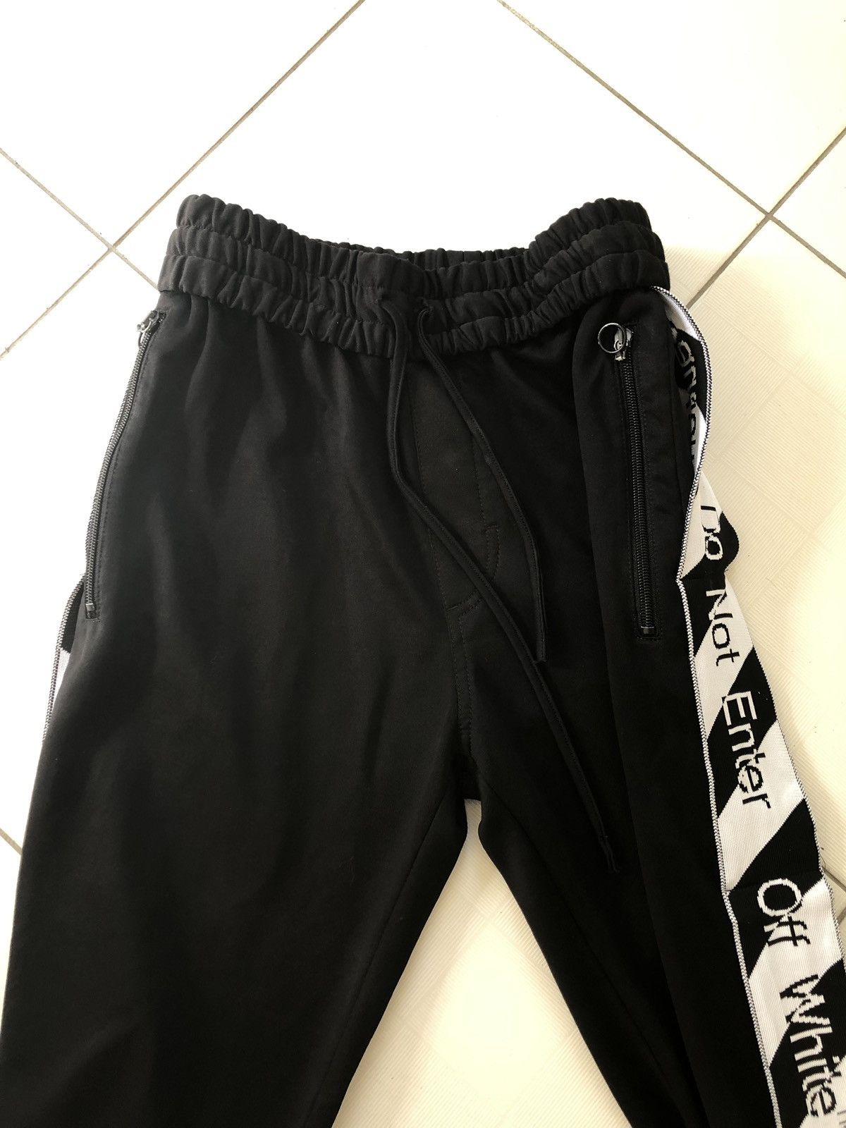 Off-White RARE CAUTION DO NOT ENTER Black Side Jogger Sweatpants Size US 30 / EU 46 - 3 Thumbnail
