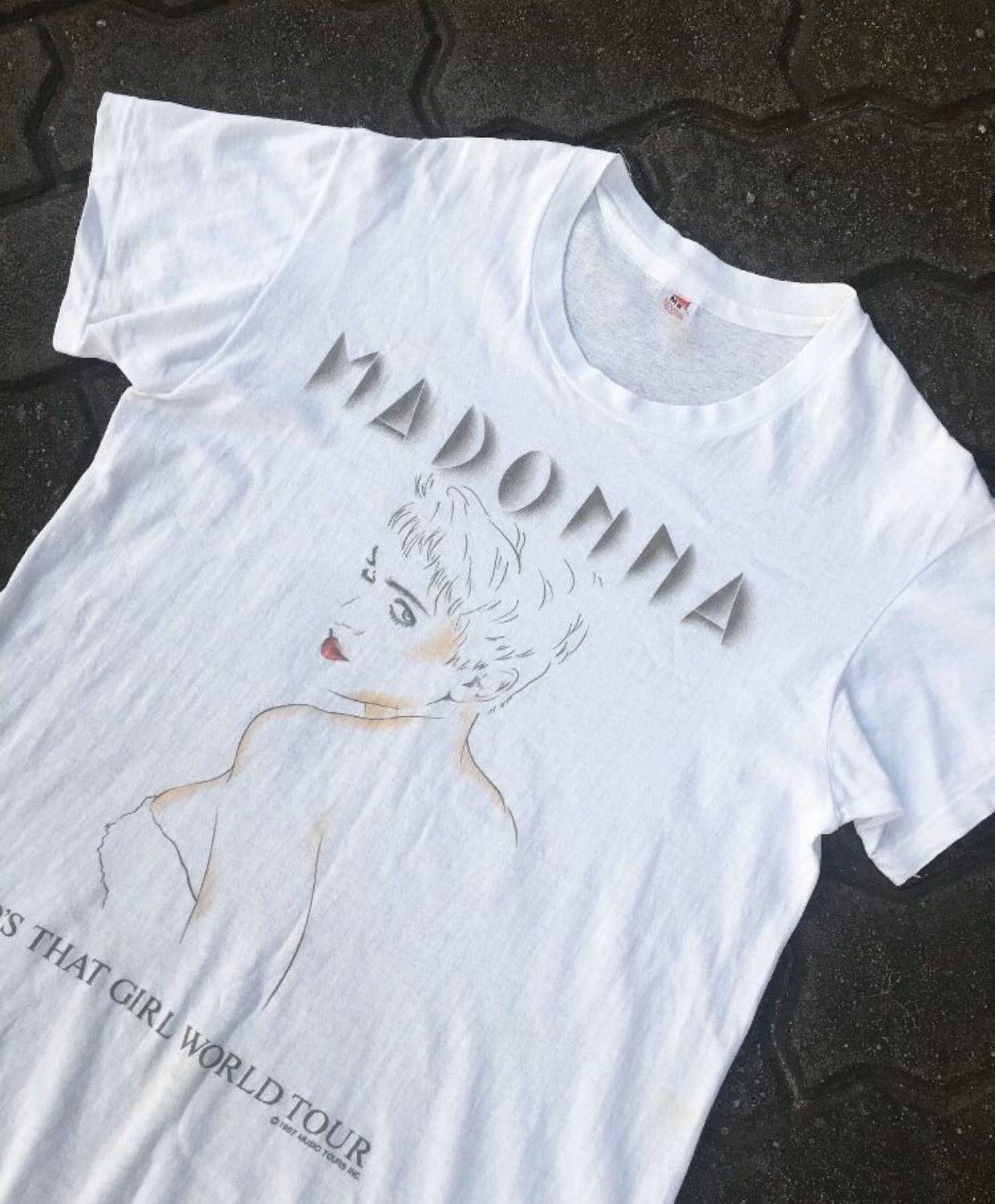 Band Tees Rare design Vintage 80s Madonna Tshirt Size US M / EU 48-50 / 2 - 3 Thumbnail
