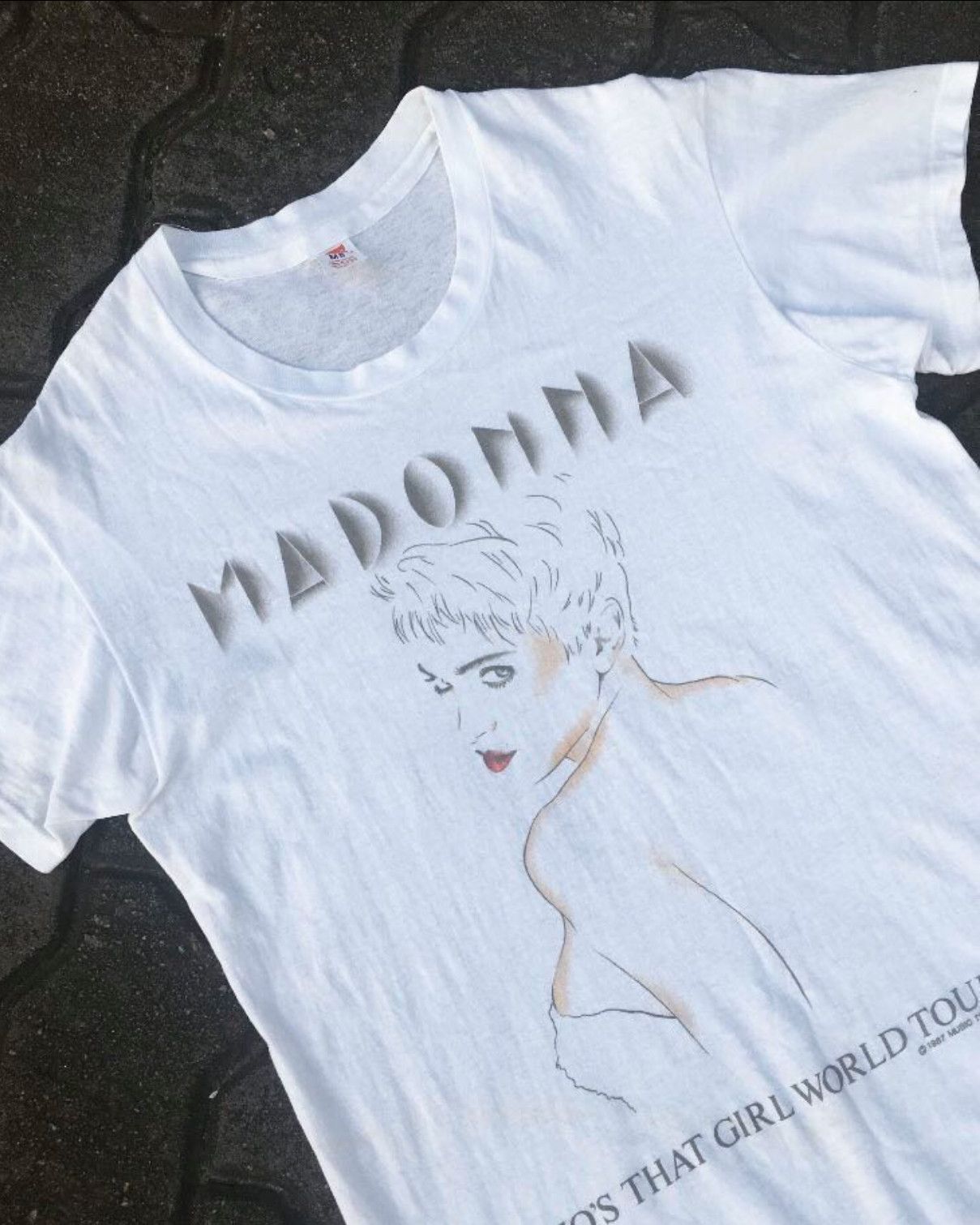 Band Tees Rare design Vintage 80s Madonna Tshirt Size US M / EU 48-50 / 2 - 2 Thumbnail