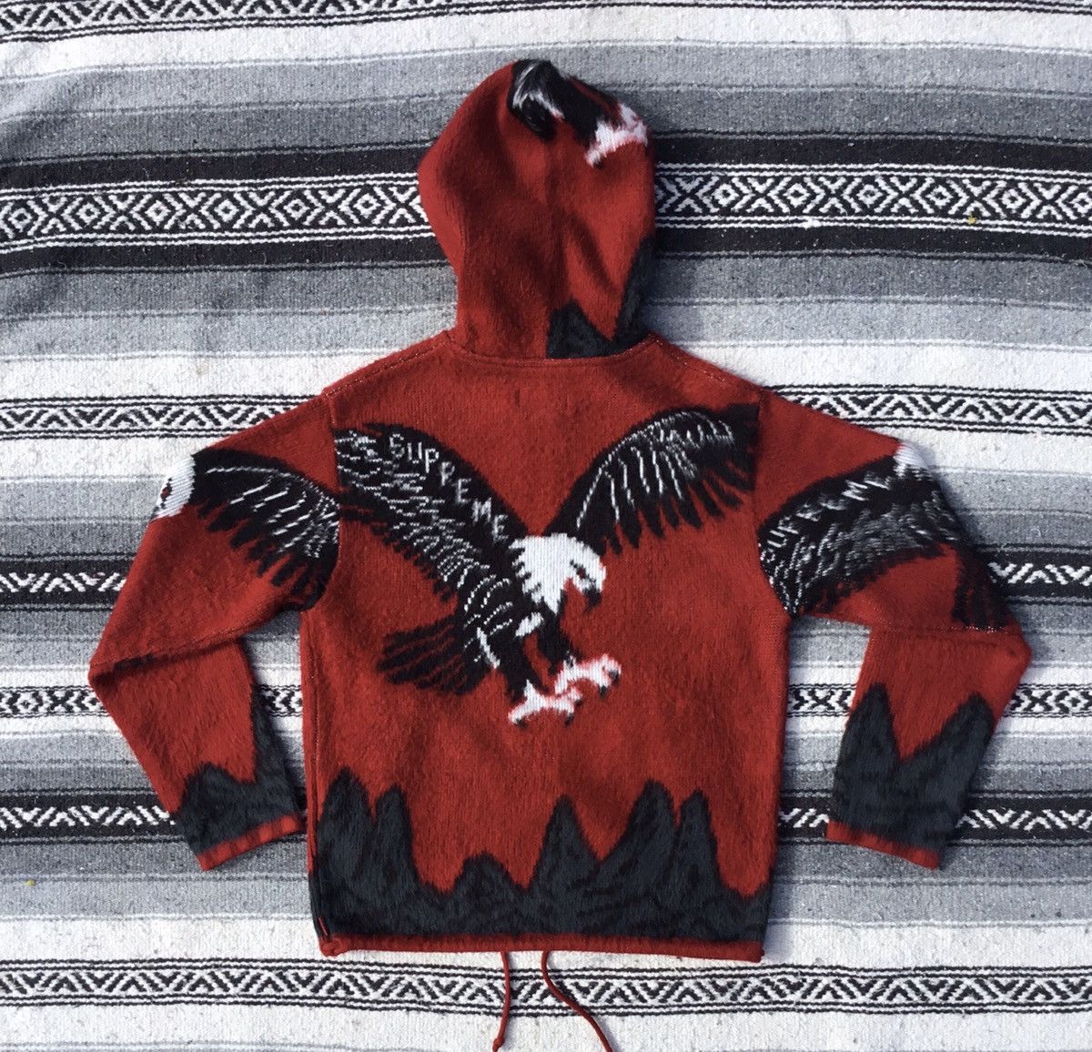 Supreme SS16 Supreme Eagle hooded zip up sweater Size US S / EU 44-46 / 1 - 2 Preview