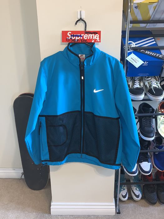 Supreme SUPREME NIKE TRAIL RUNNING JACKET BLUE FW17 MENS SIZE: L