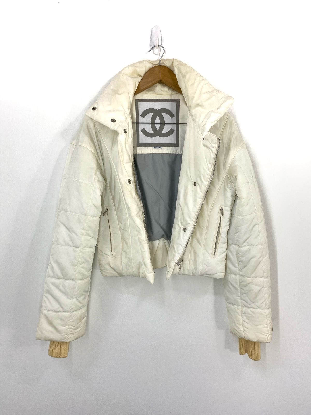 Chanel Authentic Chanel White Puffer Jacket Quilted Design