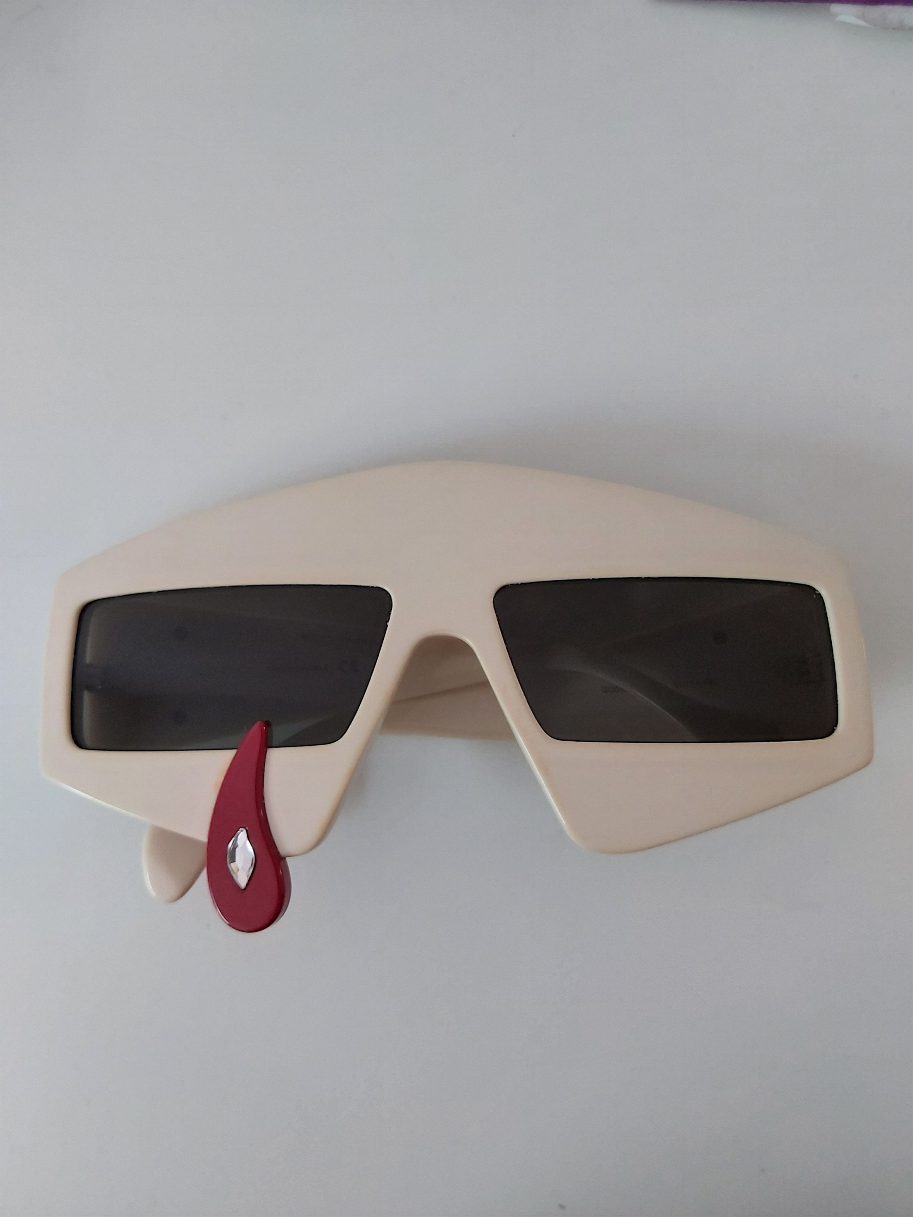 Gucci Gucci Teardrop sunglasses Grailed