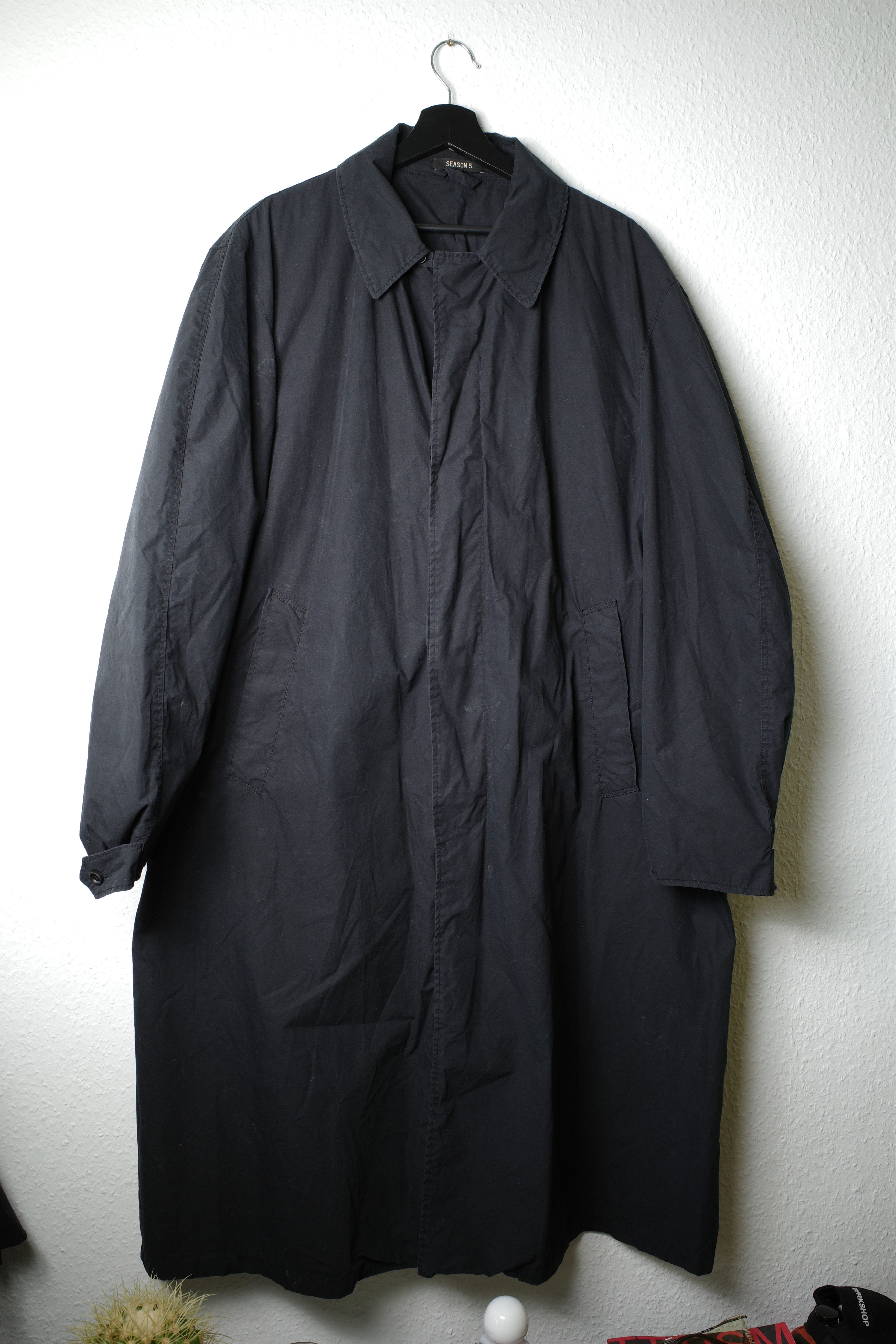 Pre-owned Yeezy Season 5 Trenchcoat In Black