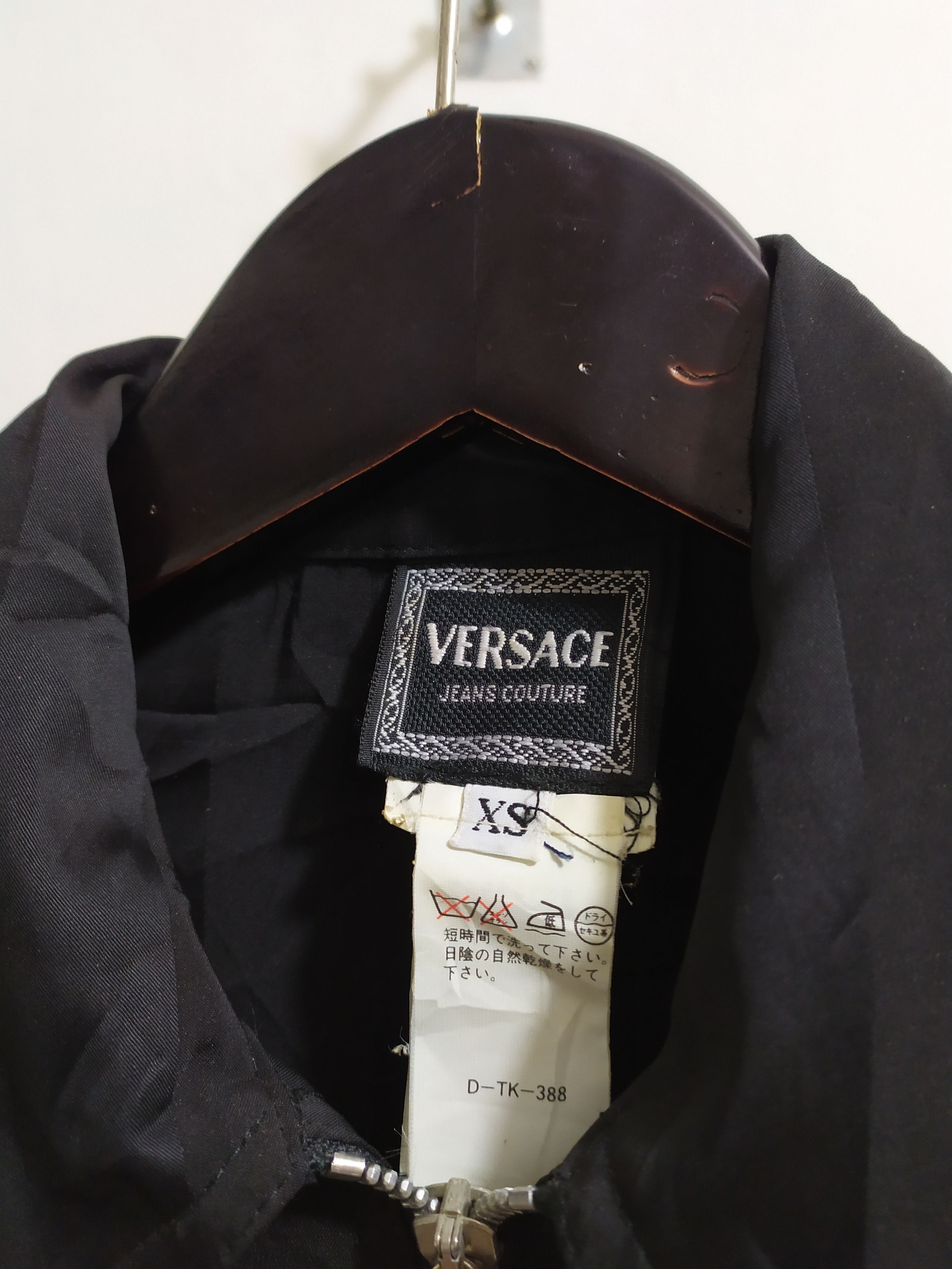 Versace × Versace Jeans Couture × Vintage VERSACE womens crop jacket Authentic Vintage Size US XS / EU 42 / 0 - 7 Thumbnail