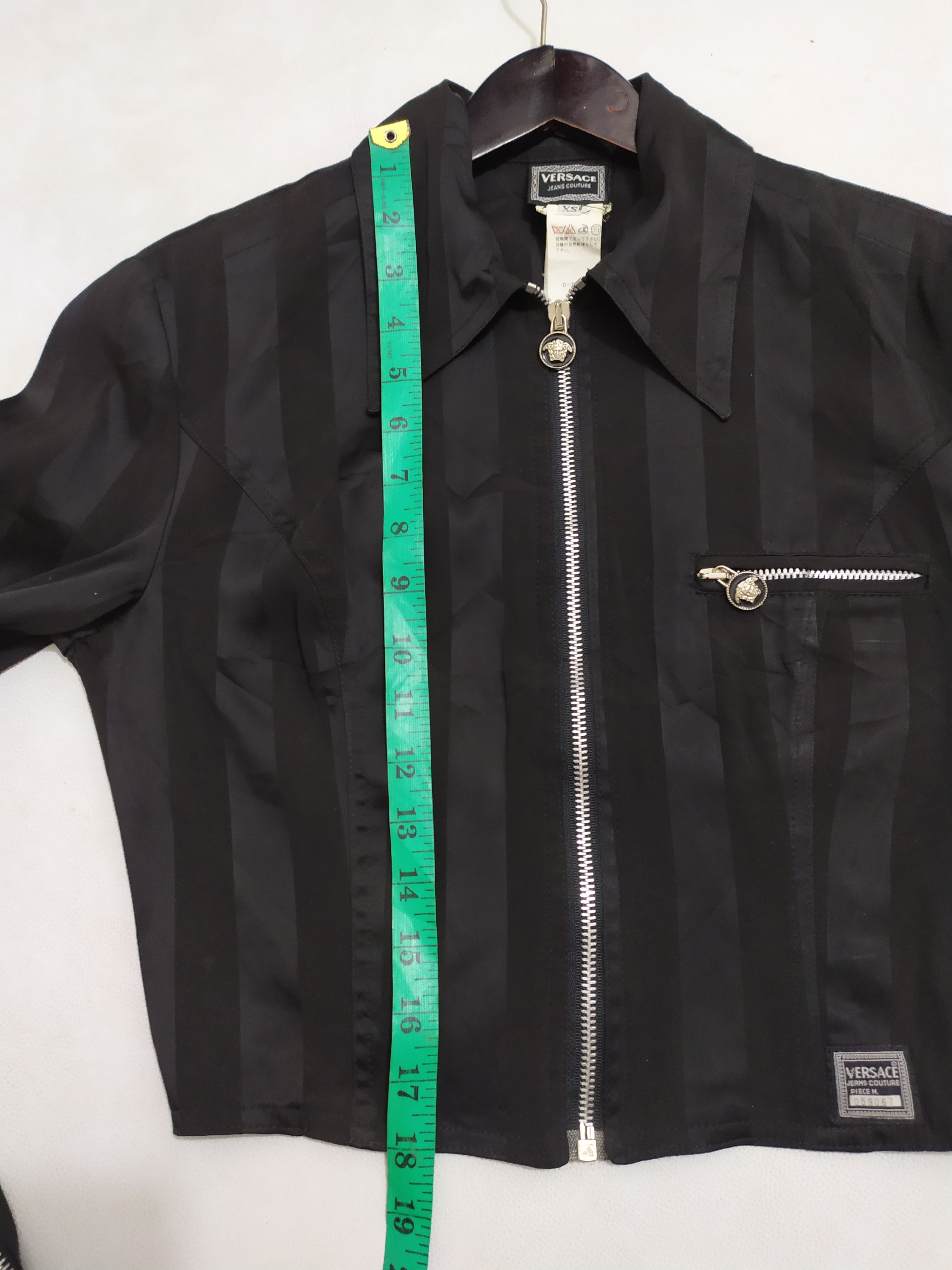 Versace × Versace Jeans Couture × Vintage VERSACE womens crop jacket Authentic Vintage Size US XS / EU 42 / 0 - 11 Thumbnail