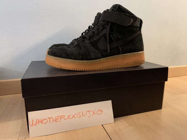 Nike air force 1 07 lv8 suede hotsell black gum