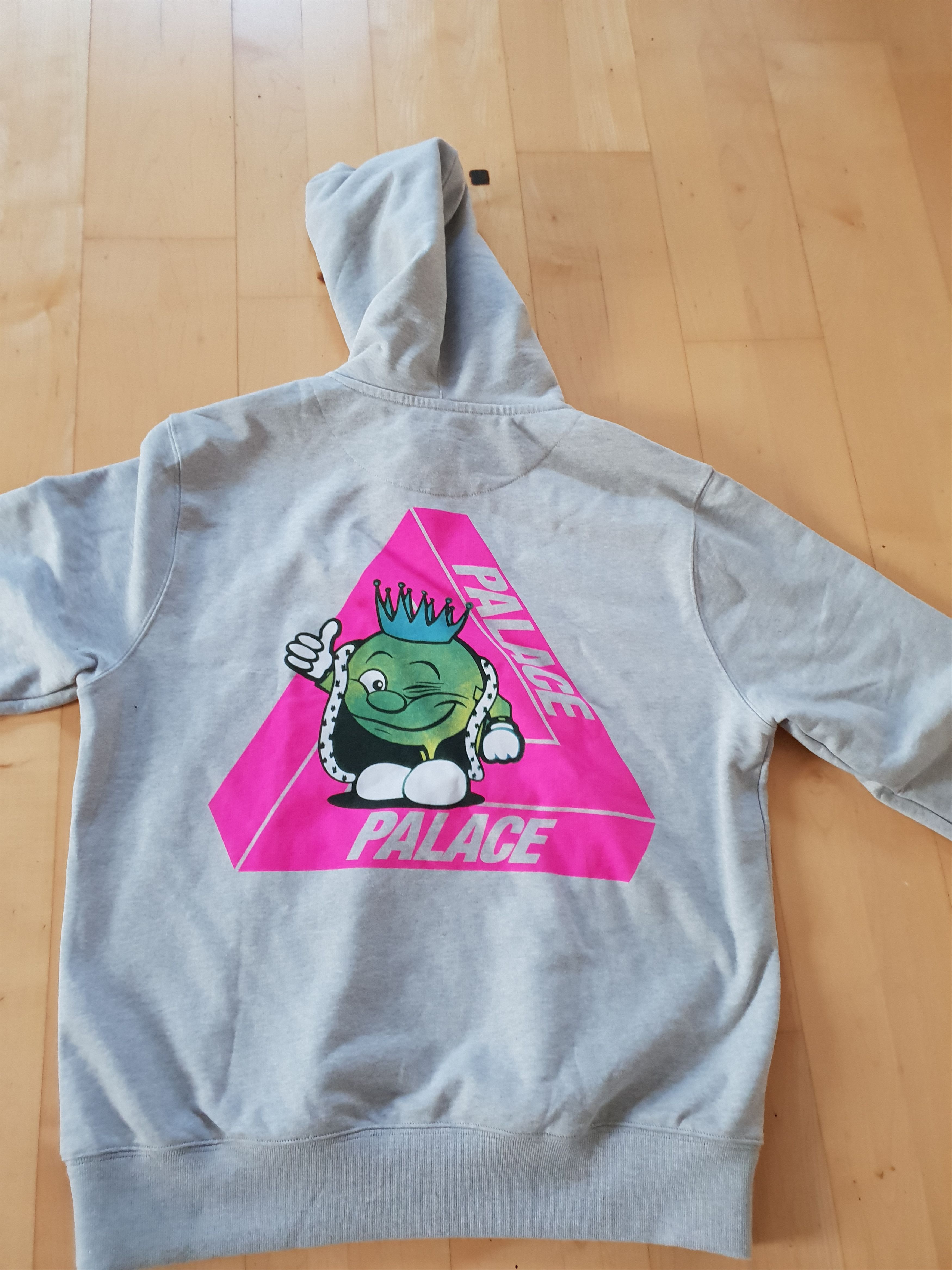 Palace tri smiler hoodie hotsell