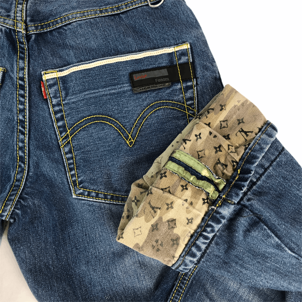 Levis Fenom Fragment Takashi Murakami Denim Jeans Size 32, Men's Fashion,  Bottoms, Jeans on Carousell