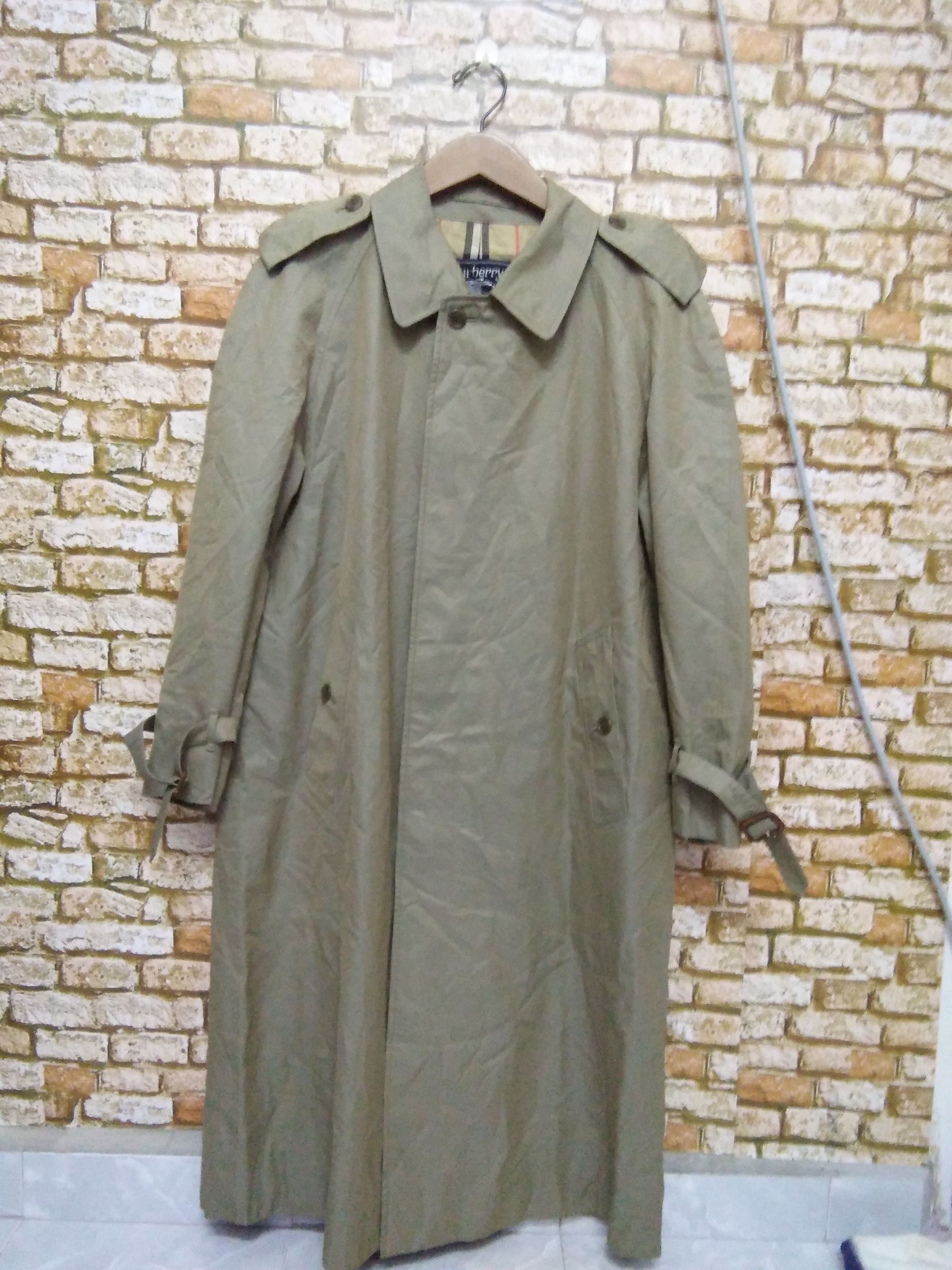 Burberry BURBERRY NOVA CHECK TRENCH COAT (A331) Size US M / EU 48-50 / 2 - 2 Thumbnail