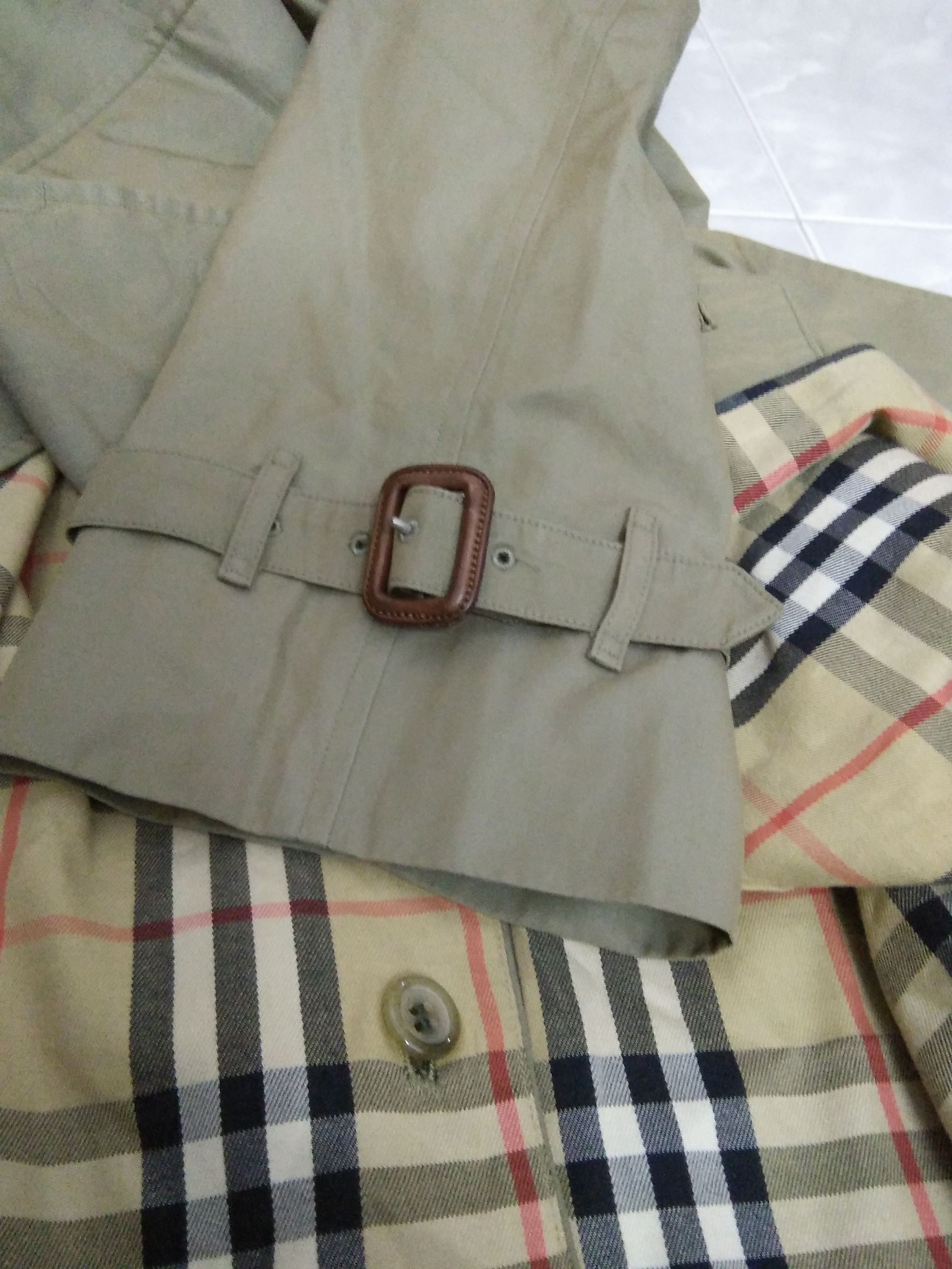Burberry BURBERRY NOVA CHECK TRENCH COAT (A331) Size US M / EU 48-50 / 2 - 7 Thumbnail