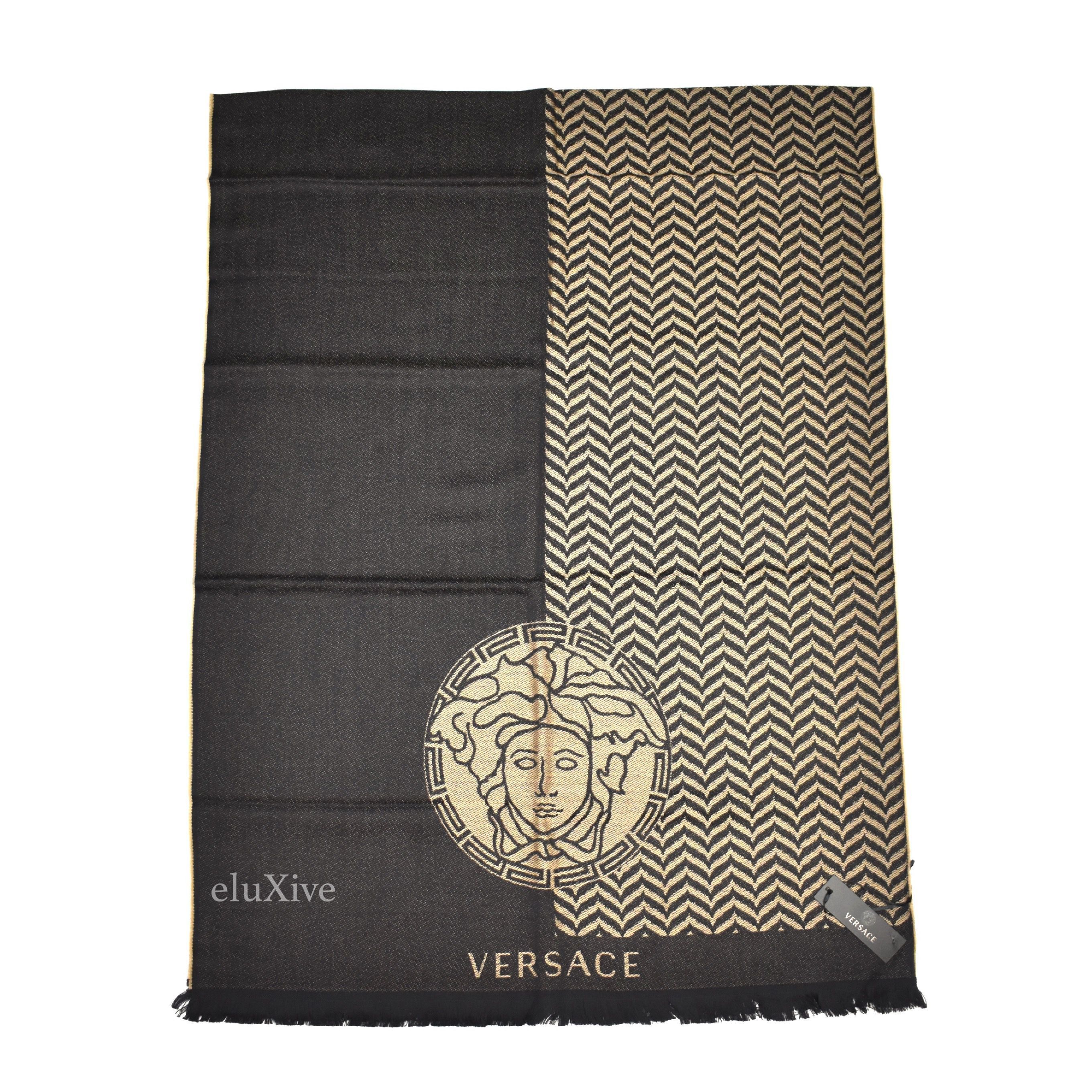 Shops NWT Versace Medusa Logo Wool Gray Scarf