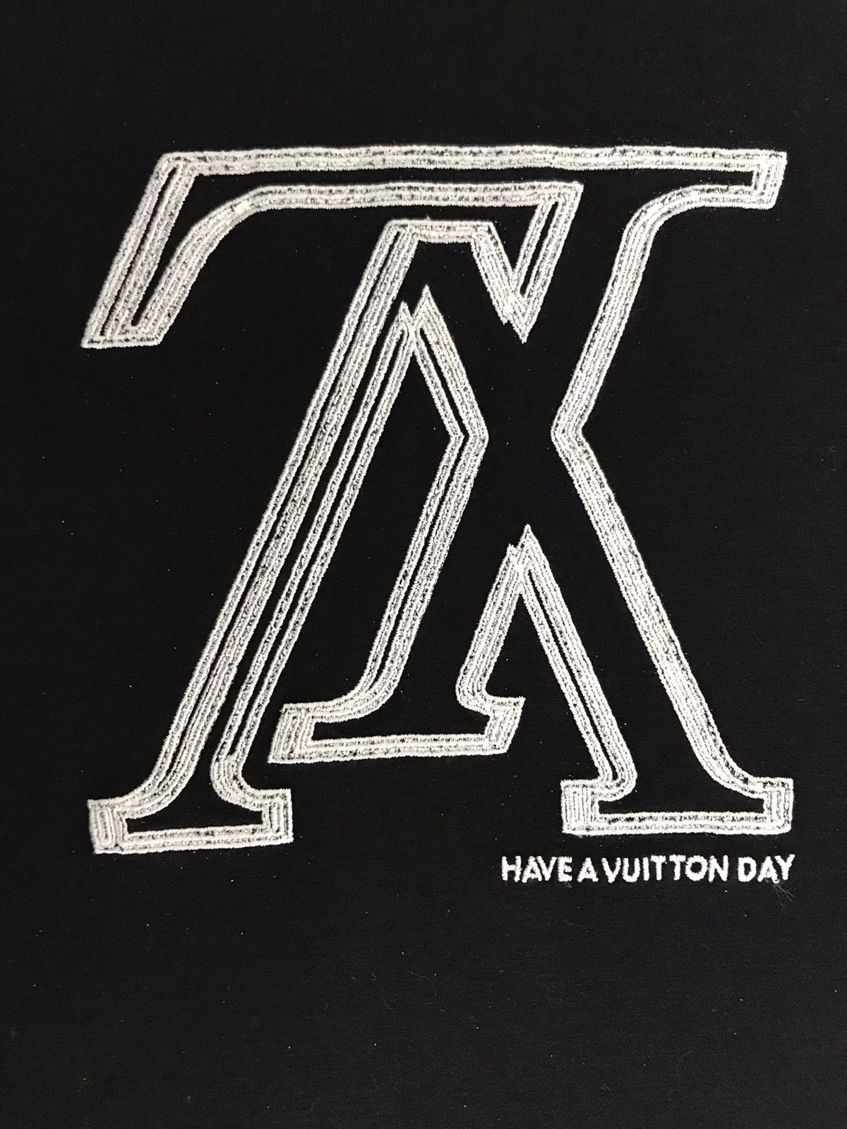 Louis Vuitton Louis Vuitton “Have A Vuitton Day” Upside down LV !! Size US M / EU 48-50 / 2 - 7 Thumbnail