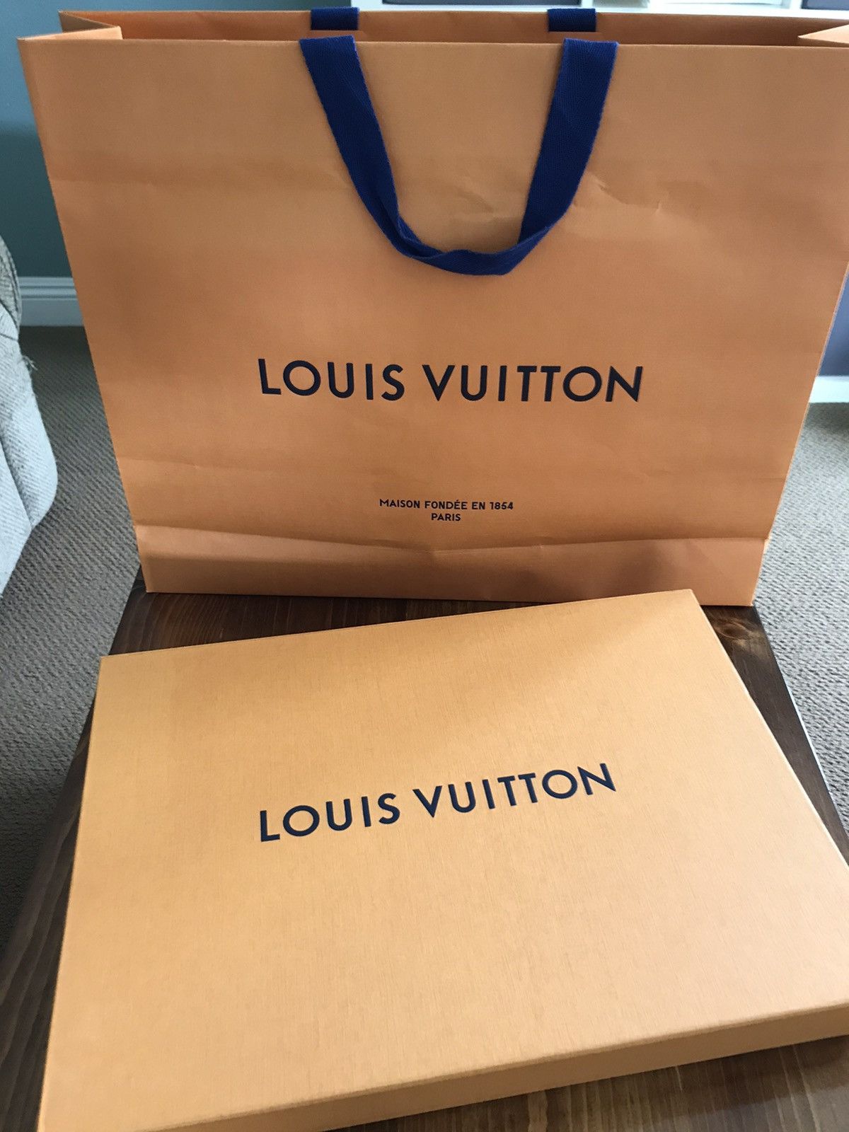 Louis Vuitton Louis Vuitton “Have A Vuitton Day” Upside down LV !! Size US M / EU 48-50 / 2 - 5 Thumbnail