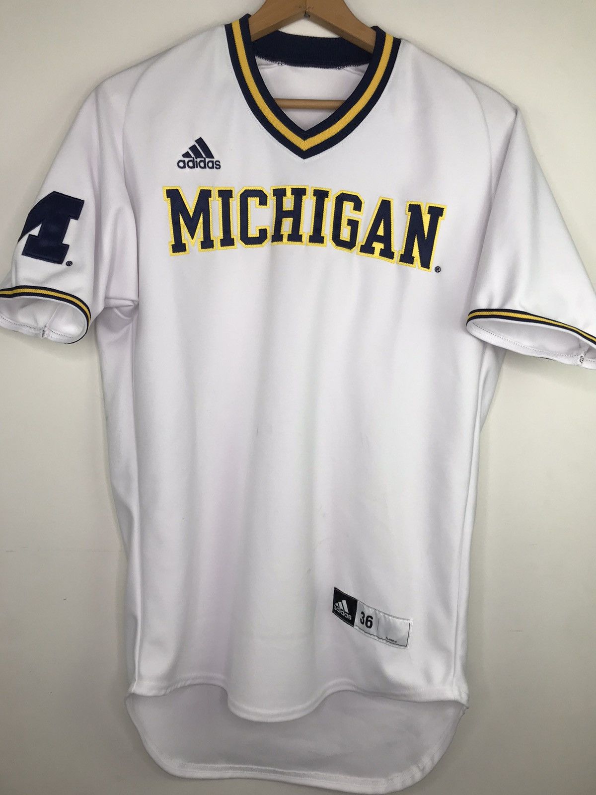 Adidas Adidas Michigan Wolverines Baseball Jersey Team Issue NCAA Size US S / EU 44-46 / 1 - 1 Thumbnail
