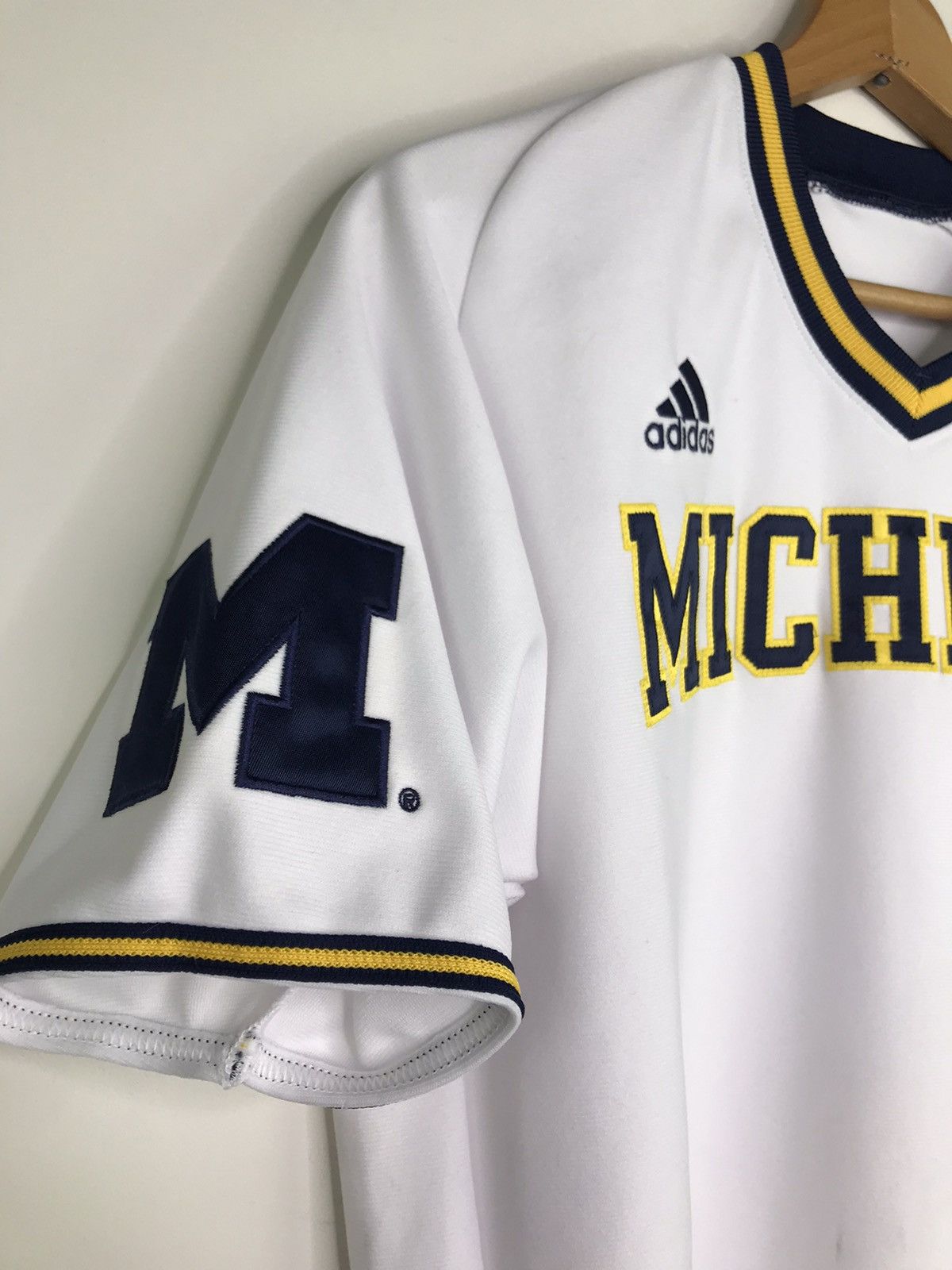 Adidas Adidas Michigan Wolverines Baseball Jersey Team Issue NCAA Size US S / EU 44-46 / 1 - 3 Thumbnail