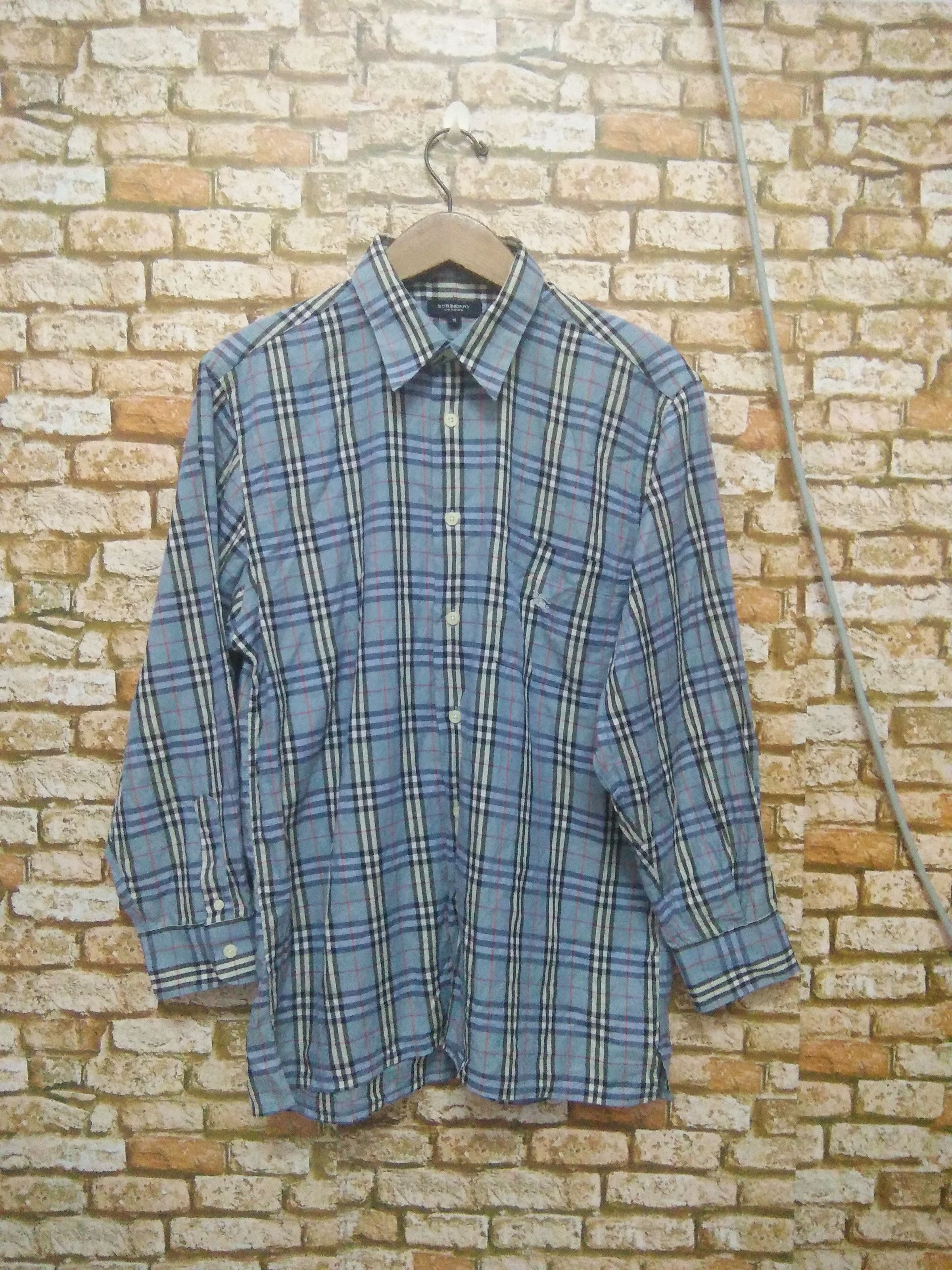Burberry BURBERRY NOVA CHECK SHIRT BUTTON (A544) Size US M / EU 48-50 / 2 - 1 Thumbnail