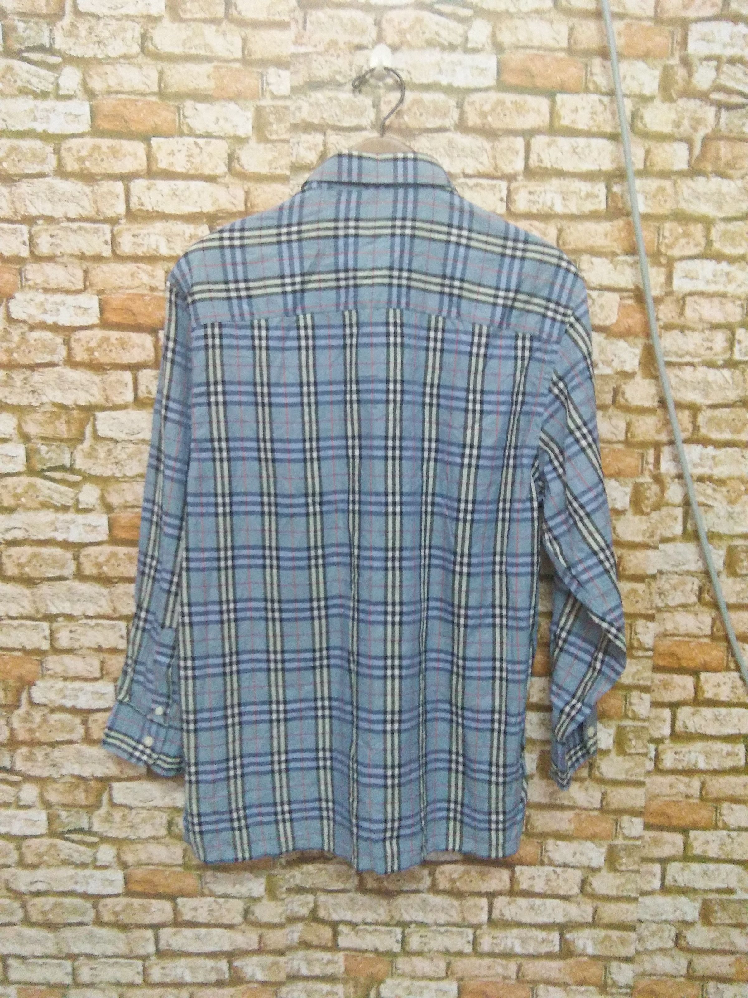 Burberry BURBERRY NOVA CHECK SHIRT BUTTON (A544) Size US M / EU 48-50 / 2 - 2 Thumbnail