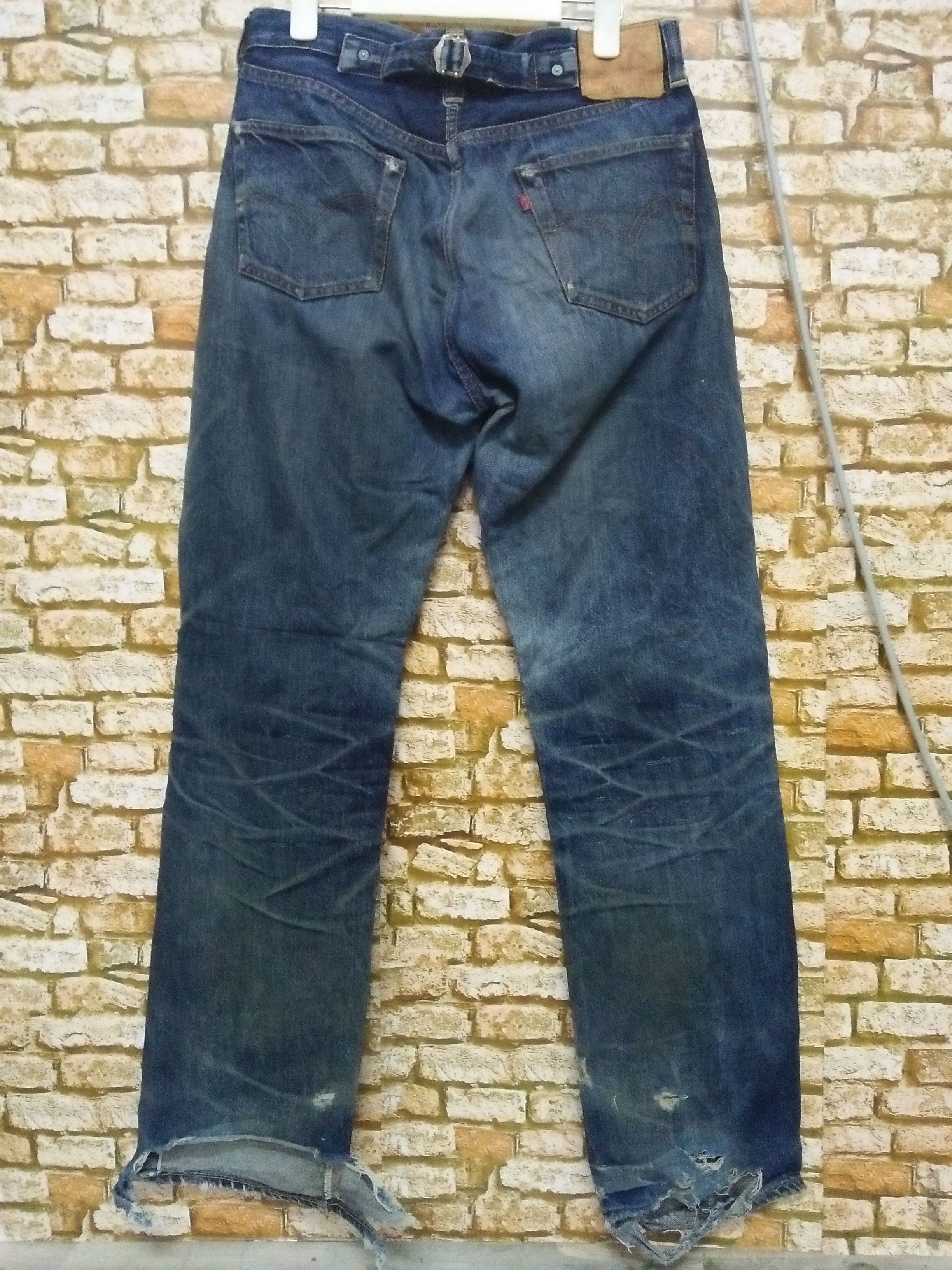 Levi's 90s LEVIS S501XXC SELVEDGE BIG E 555 DENIM (A936) Size US 30 / EU 46 - 7 Thumbnail