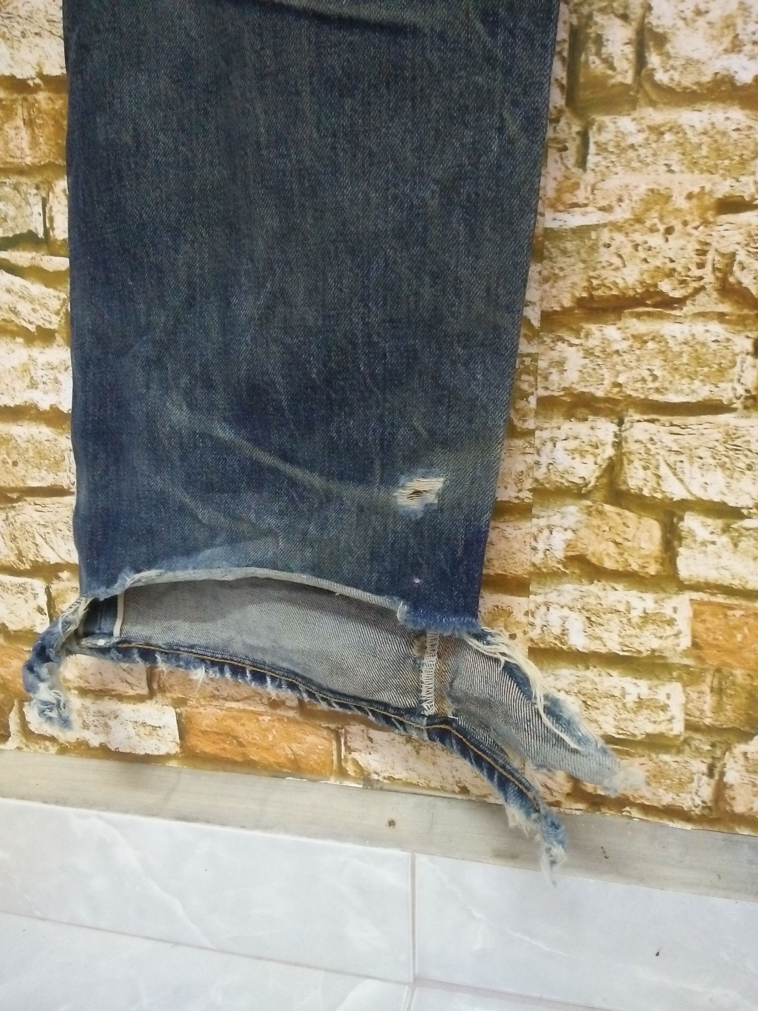 Levi's 90s LEVIS S501XXC SELVEDGE BIG E 555 DENIM (A936) Size US 30 / EU 46 - 10 Thumbnail