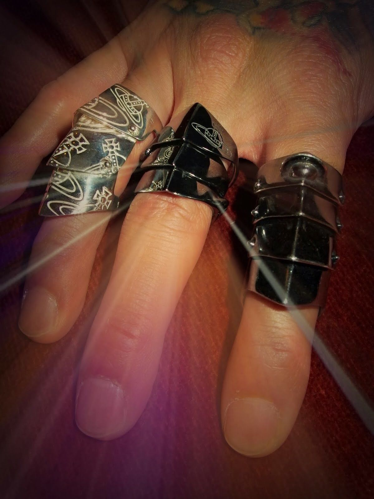 Vivienne westwood knuckle duster ring sales