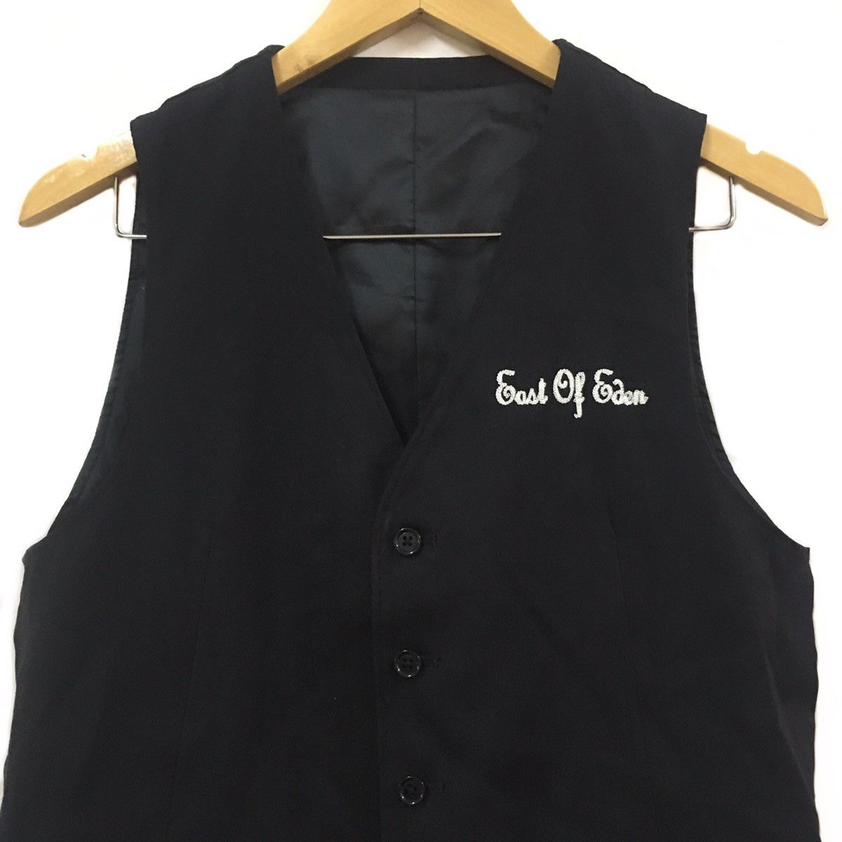 United Arrows × monkey time Buckleback waistcoat chainstitch embroidered Vest Size US M / EU 48-50 / 2 - 3 Thumbnail