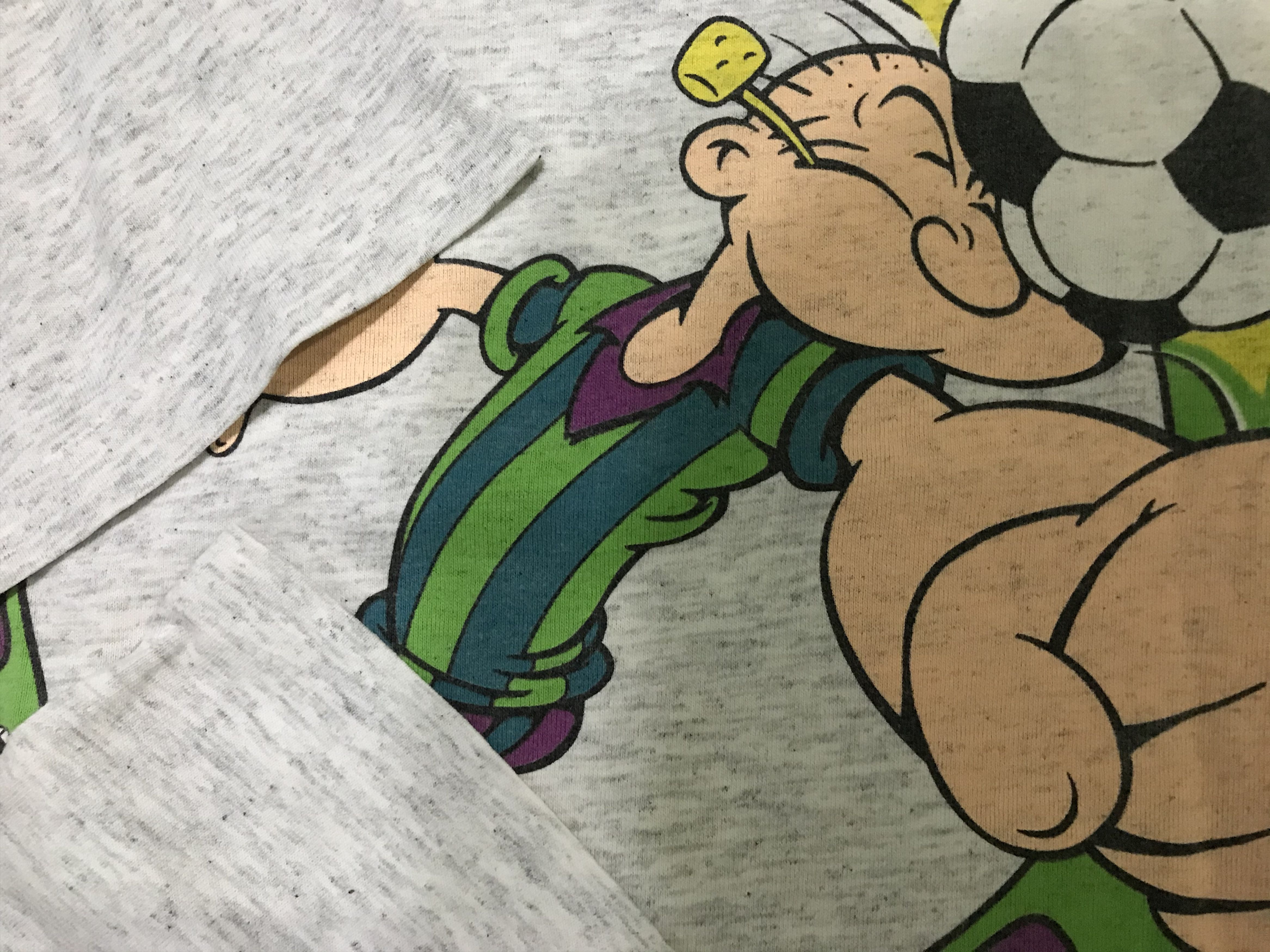 Cartoon Network VINTAGE 90'S POPEYE PLAY FOOTBALL TSHIRT Size US L / EU 52-54 / 3 - 9 Thumbnail