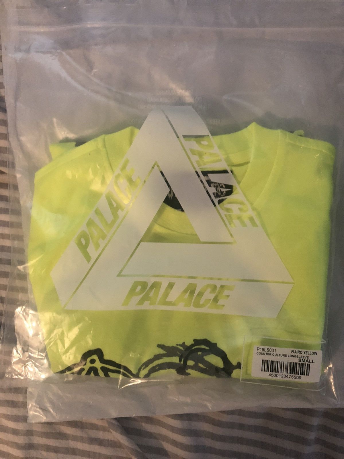 Palace Palace Counter Culture Size S Size US S / EU 44-46 / 1 - 1 Thumbnail