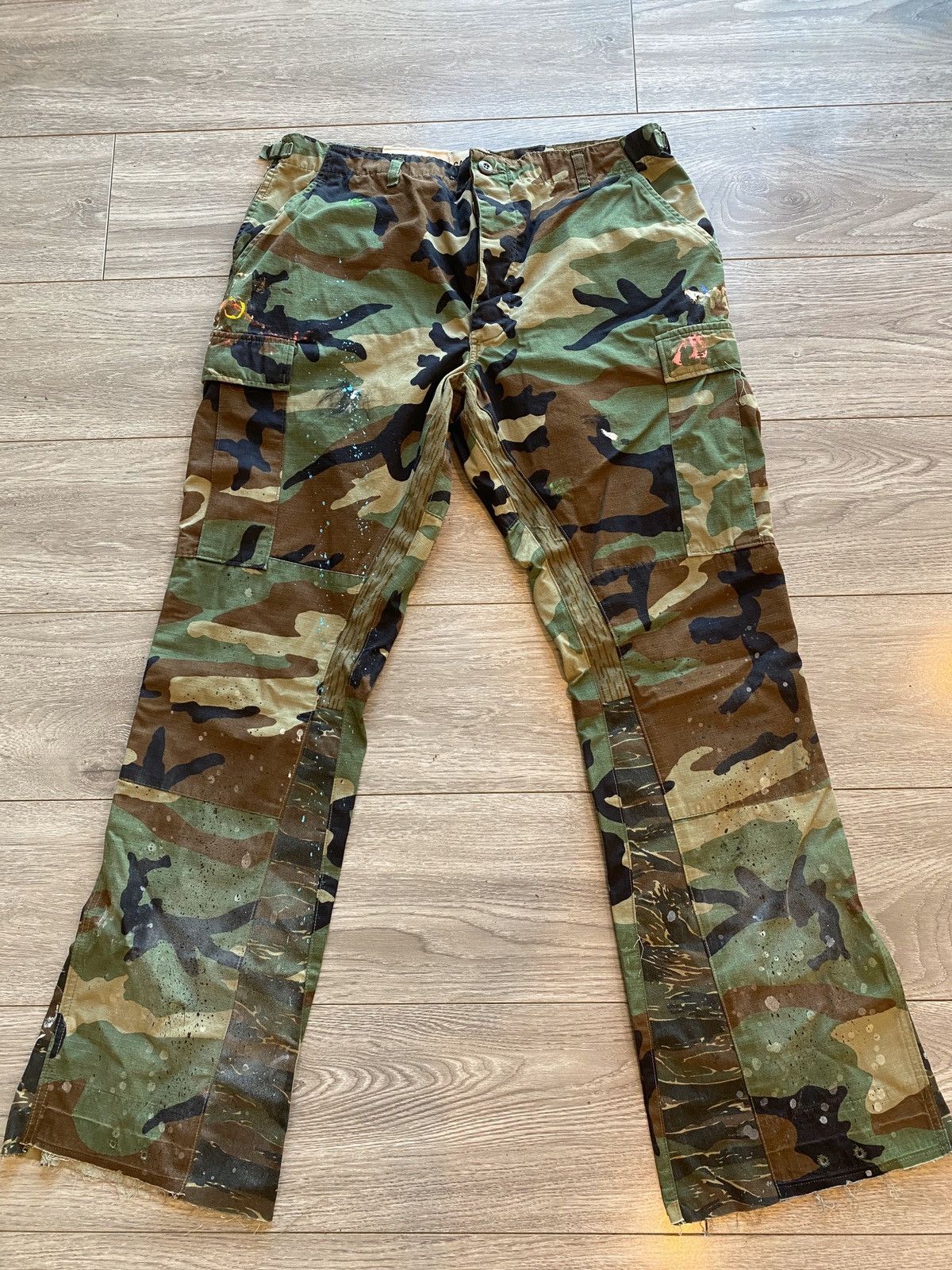 Gallery Dept. Gallery Dept. Camo Flared Cargo Pants | Grailed