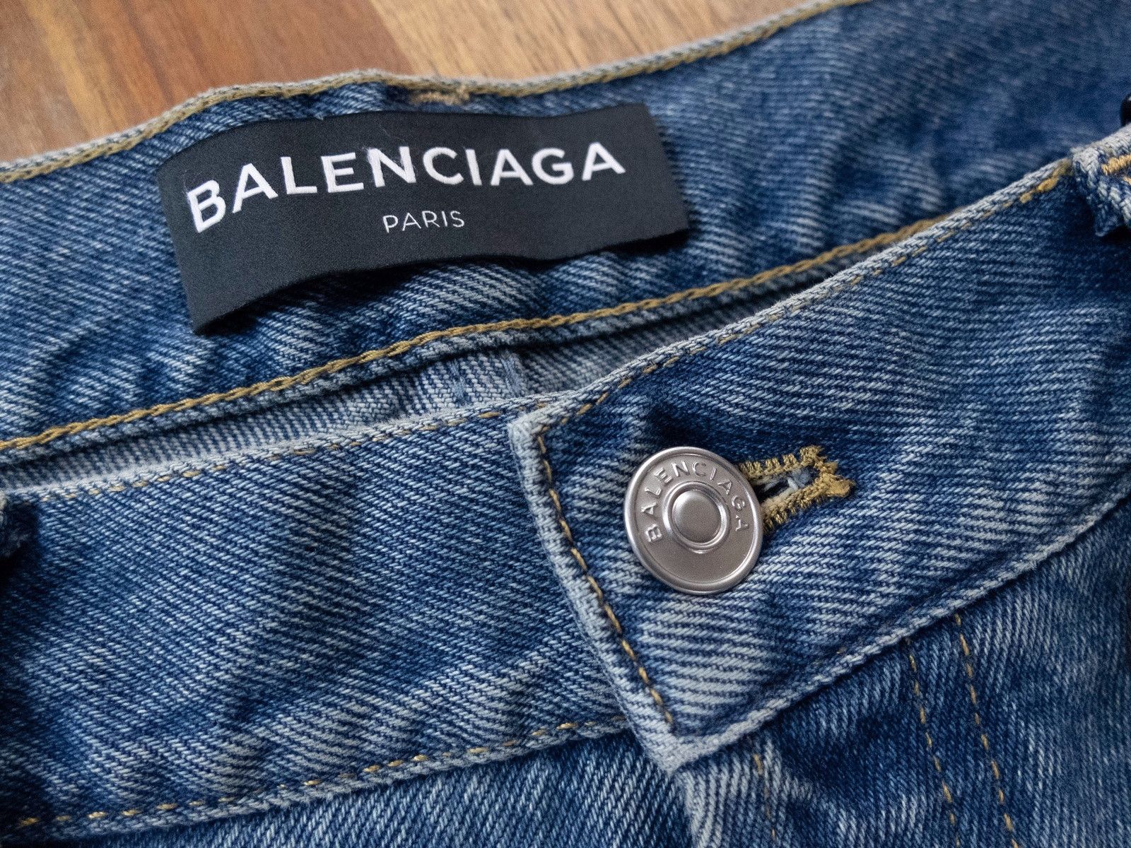 Balenciaga BALENCIAGA straight leg blue jeans authentic Size 30 - NWT Size US 30 / EU 46 - 4 Thumbnail