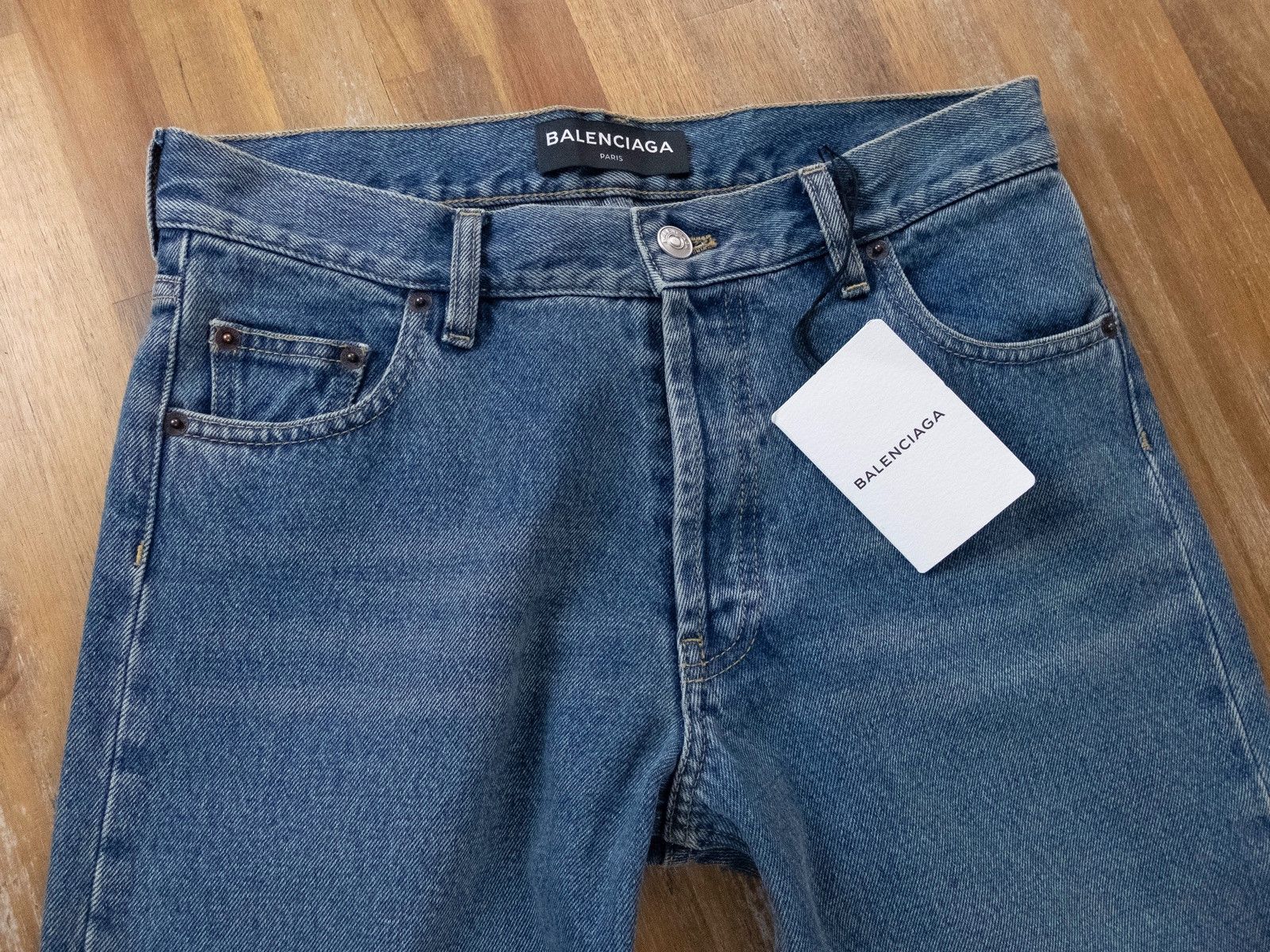 Balenciaga BALENCIAGA straight leg blue jeans authentic Size 30 - NWT Size US 30 / EU 46 - 2 Thumbnail