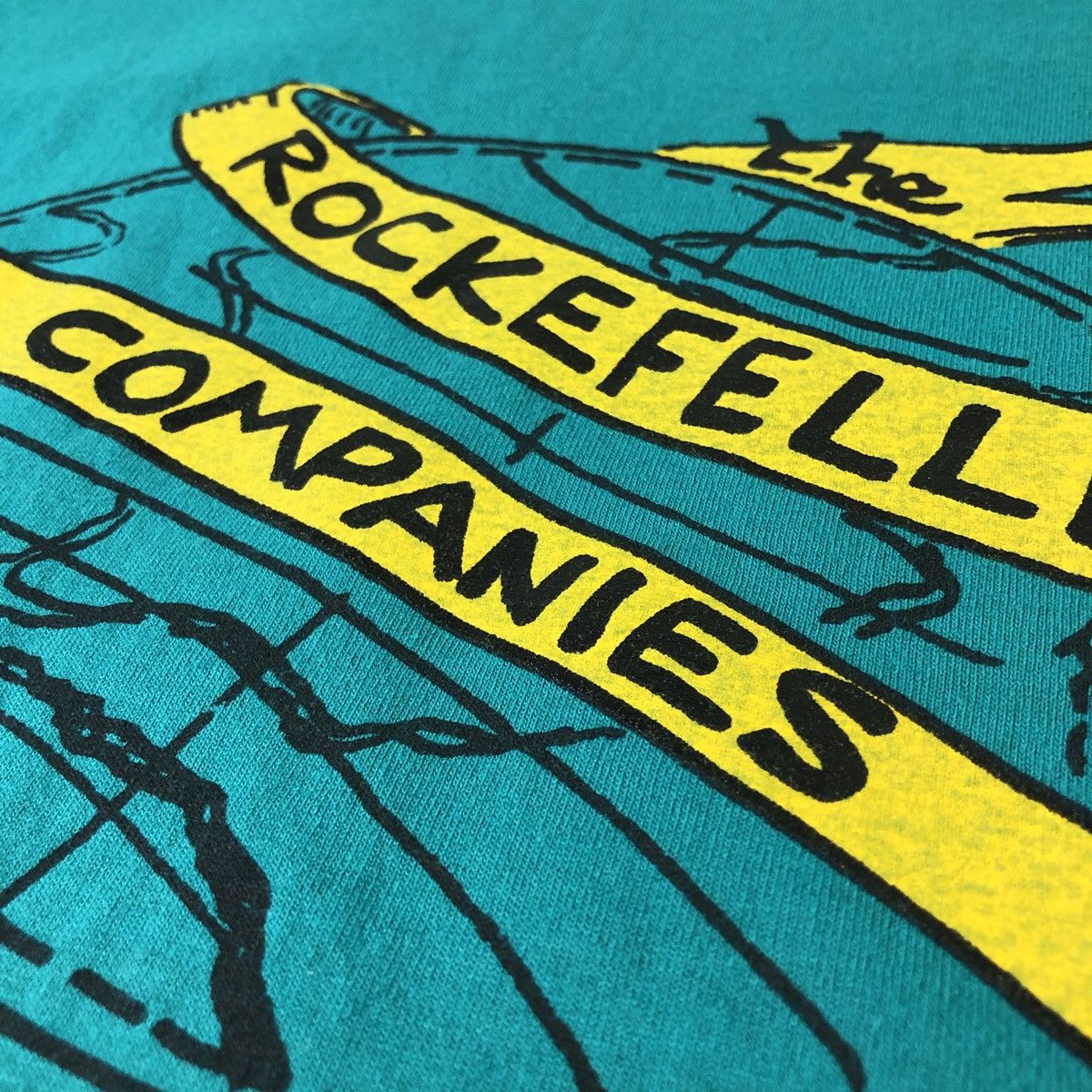Vintage Rockefeller Companies Standard Oil Monopoly NWO Vintage Tee Size US XL / EU 56 / 4 - 4 Thumbnail