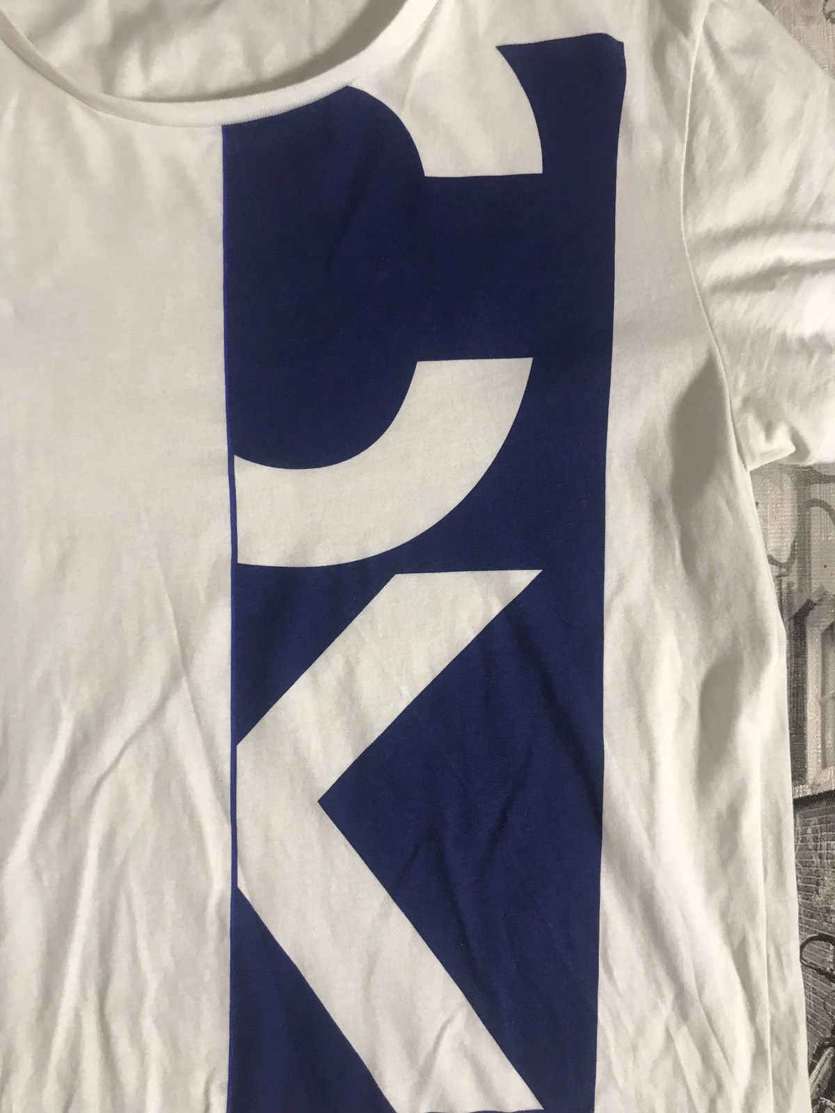 Calvin Klein CALVIN KLEIN BIG LOGO SPELL OUT TEE Size US L / EU 52-54 / 3 - 3 Thumbnail