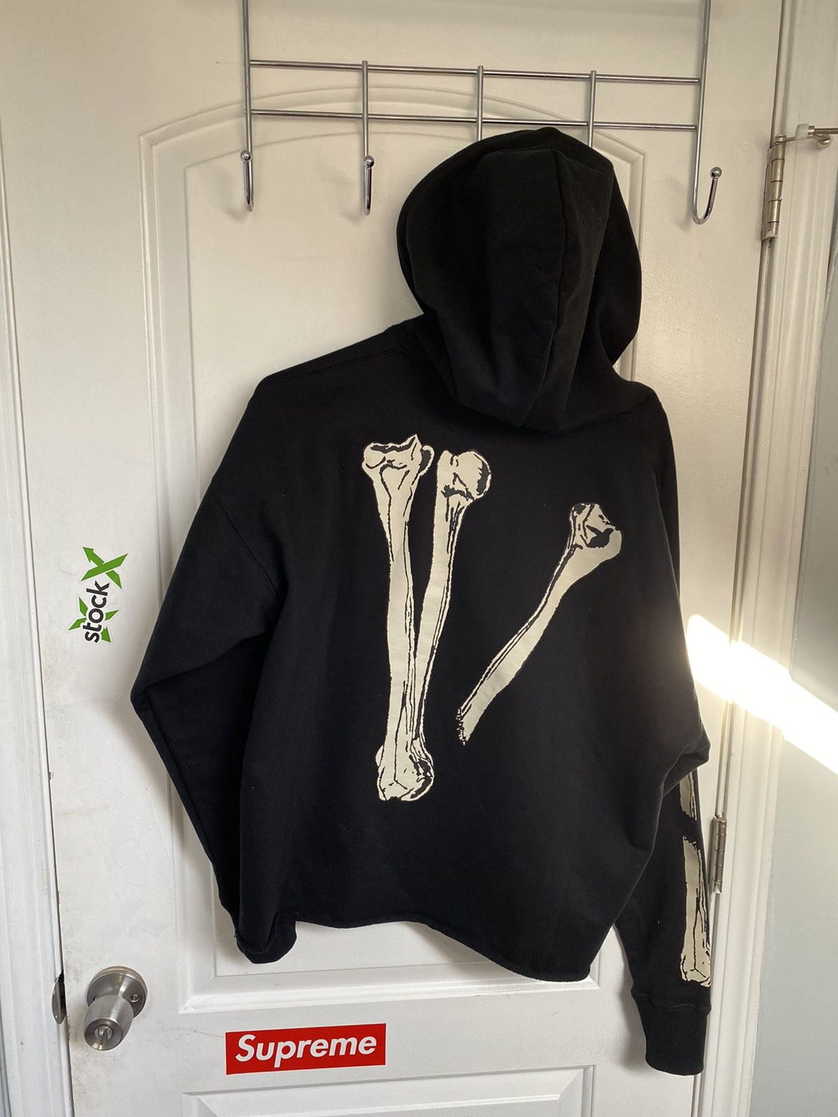 Vlone Vlone Skull and Bones Hoodie Size US S / EU 44-46 / 1 - 3 Thumbnail