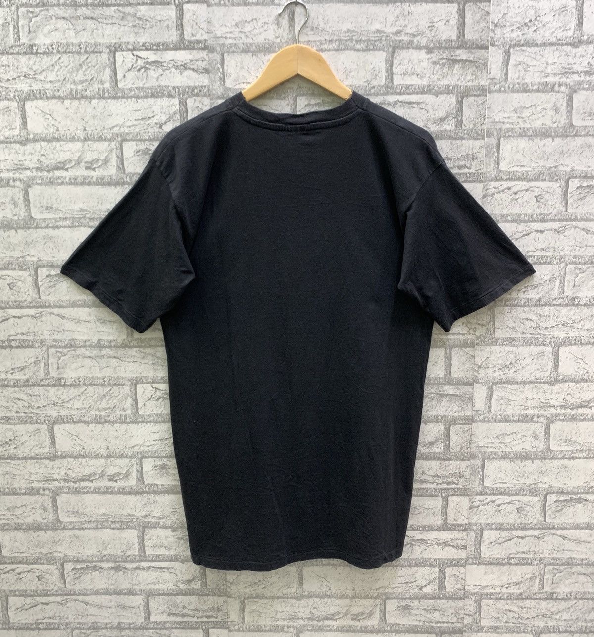 Vintage Vintage 90s Charles Queen London T-shirts Size US M / EU 48-50 / 2 - 2 Thumbnail