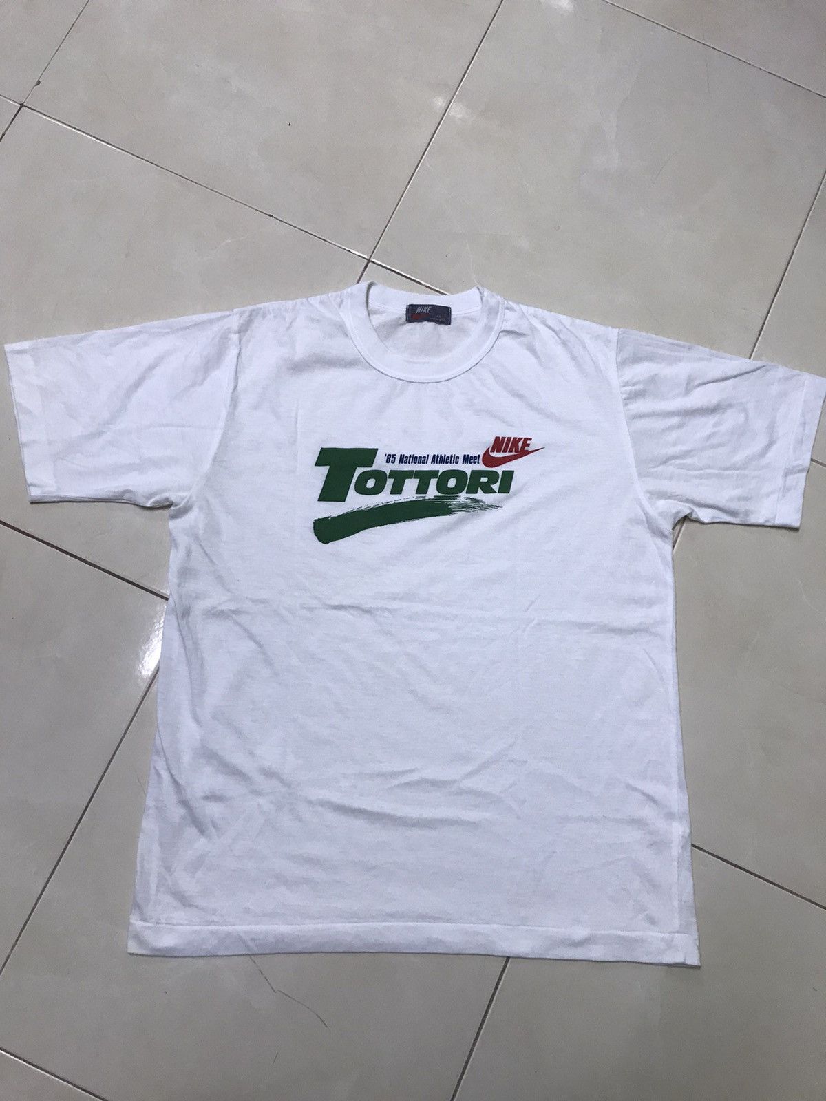 Nike × Vintage DELETE TODAY!!! VINTAGE 85s NIKE T-SHIRT Size US S / EU 44-46 / 1 - 1 Thumbnail