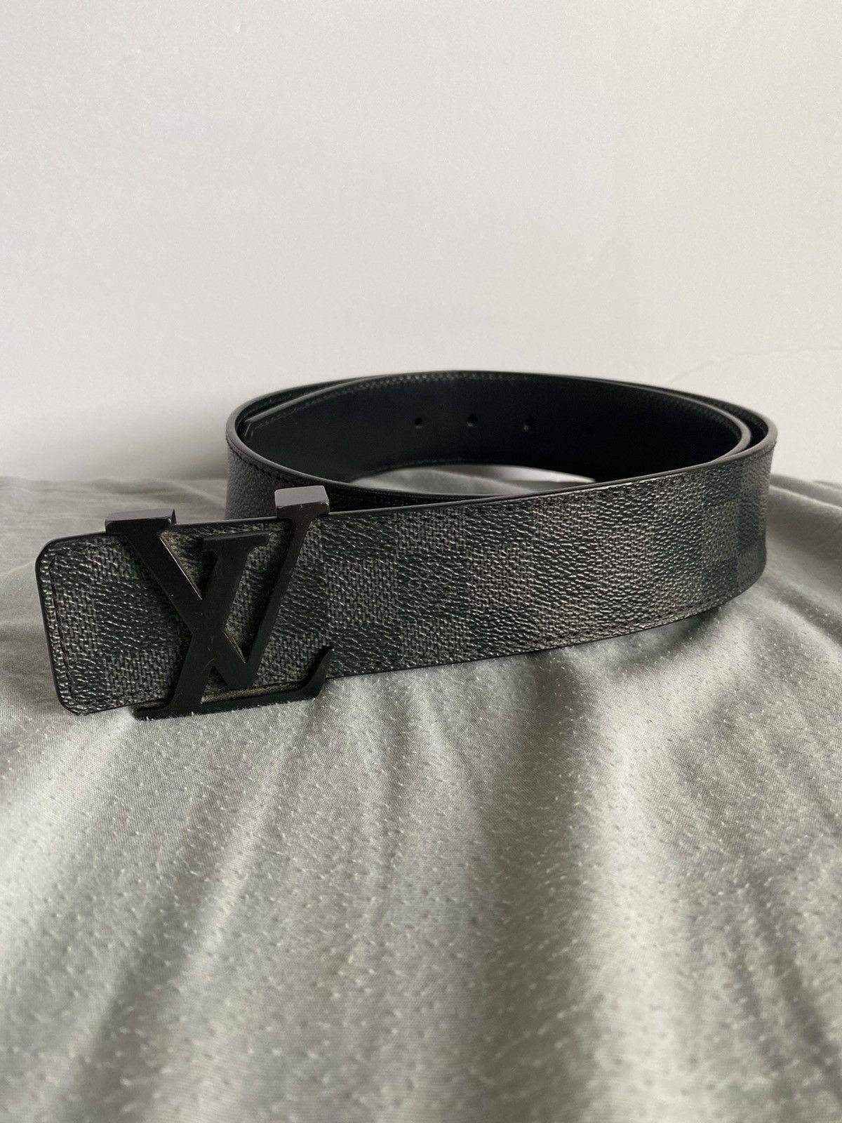 Louis Vuitton Belt Initiales Damier Graphite Black/Grey - HypeAnalyzer