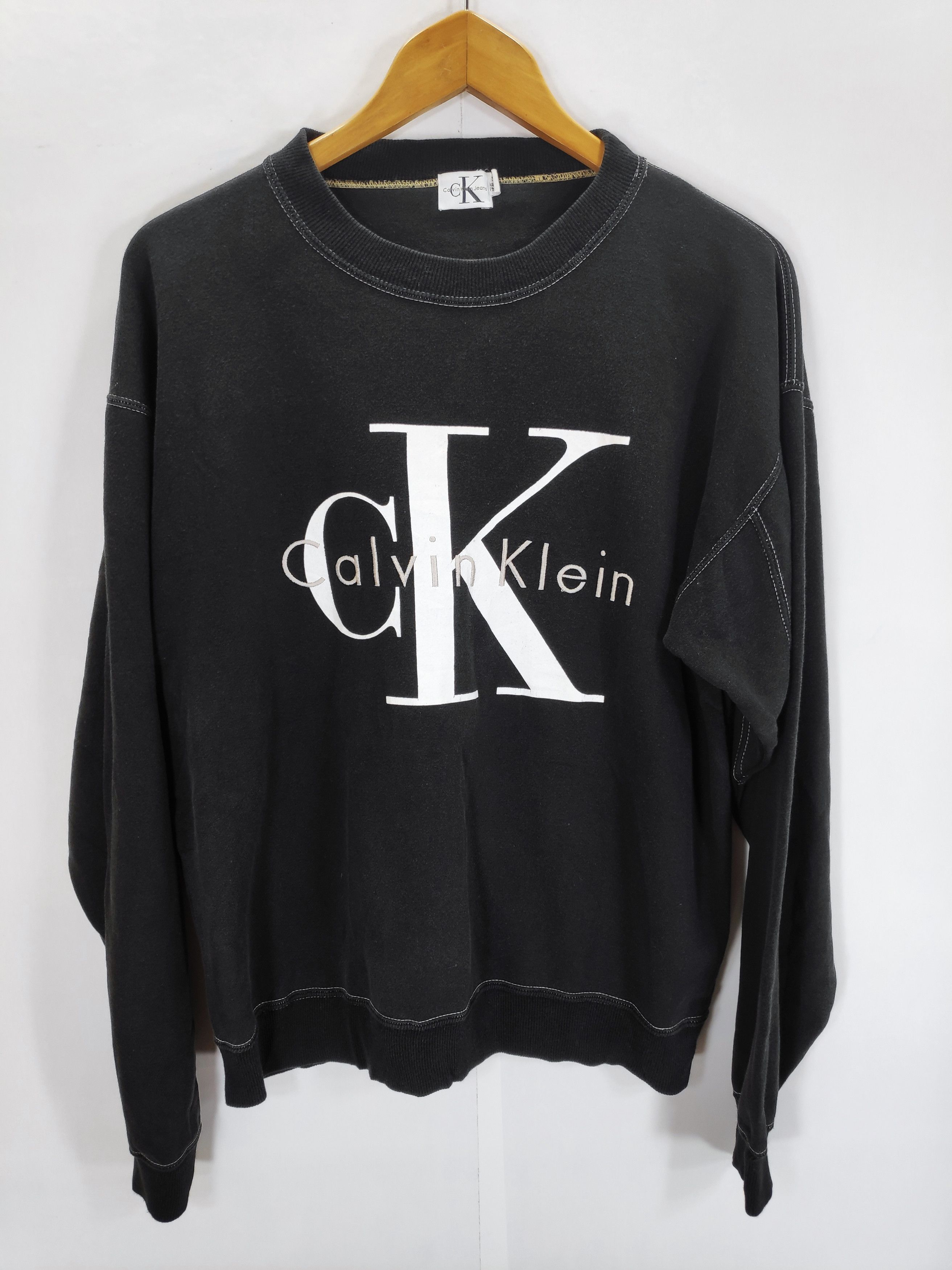 90s Retro Vintage Calvin Klein sweatshirt CK crew neck