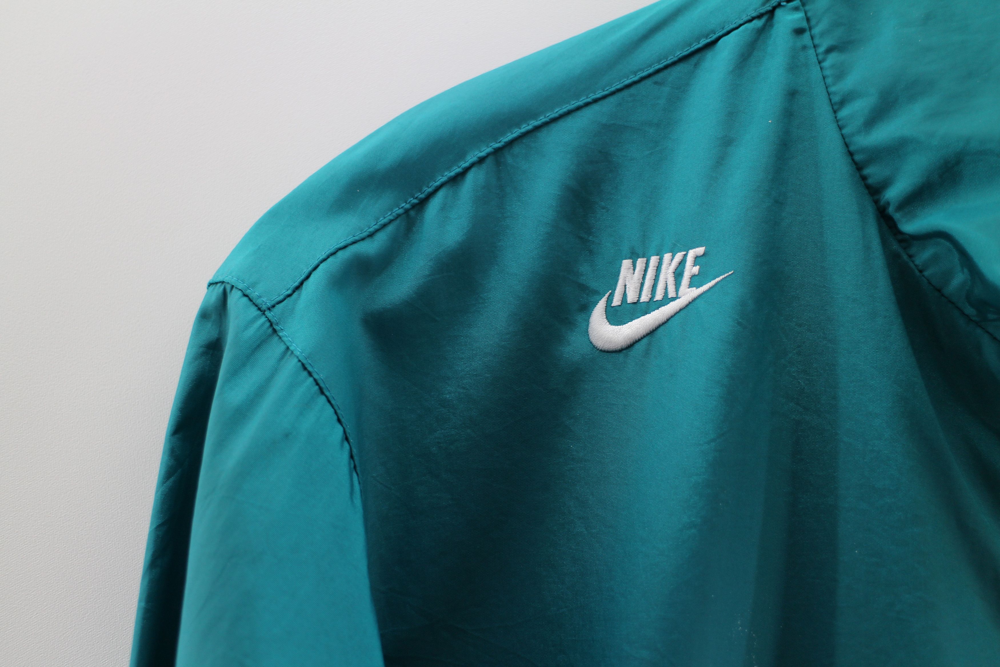 Nike NIKE Swoosh Windbreaker Jacket Unisex Vintage 90s Size M Size US M / EU 48-50 / 2 - 2 Preview