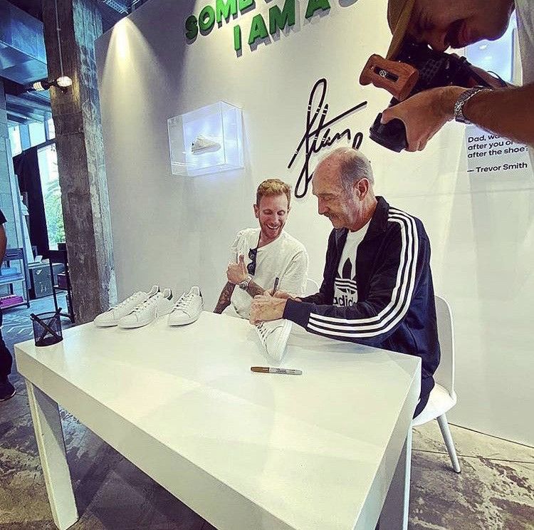 Adidas Adidas x Stan Smith SIGNED Shoes Size US 9 / EU 42 - 10 Thumbnail