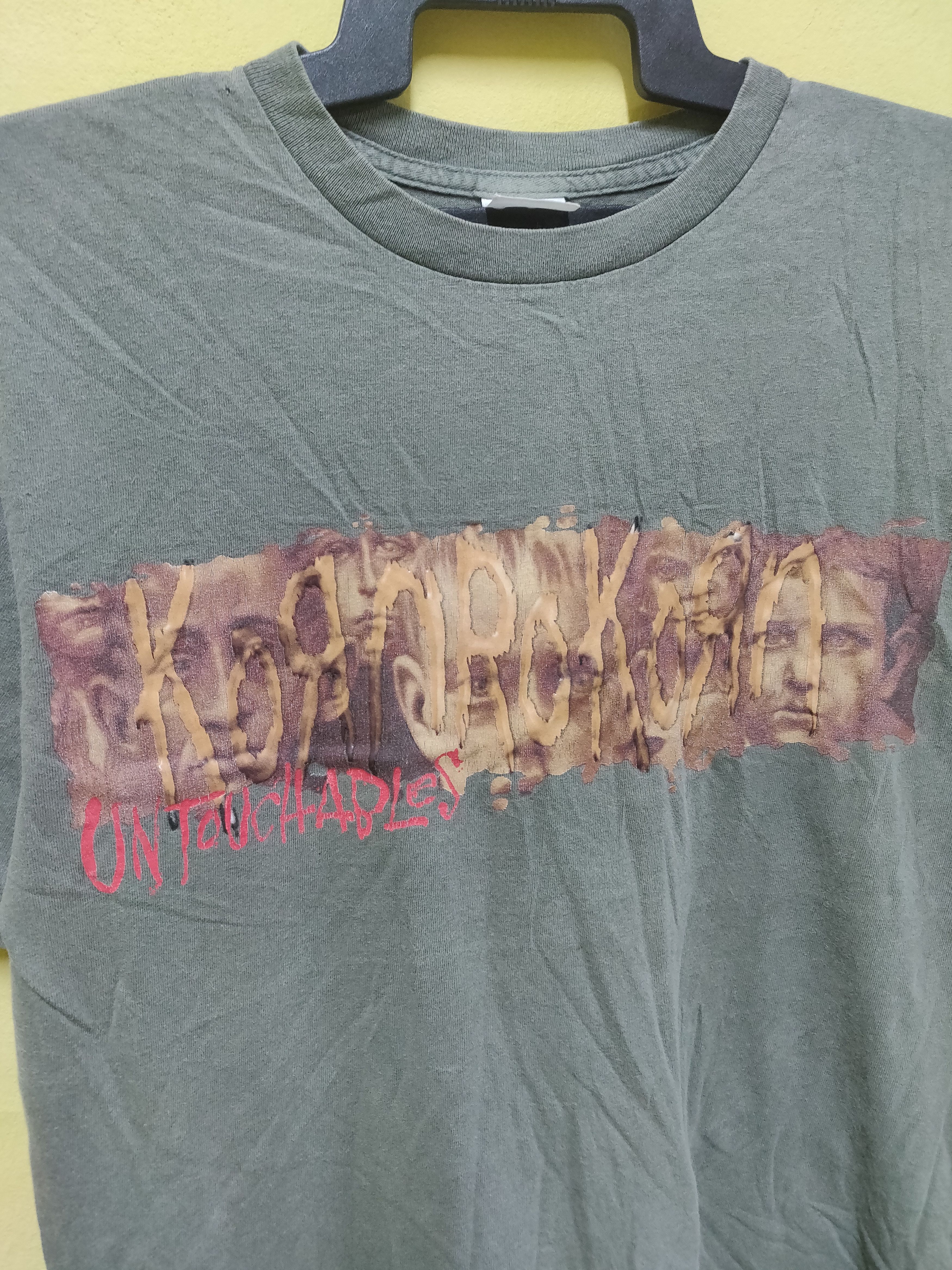 Band Tees (B61) korn - untouchables Size US M / EU 48-50 / 2 - 2 Thumbnail