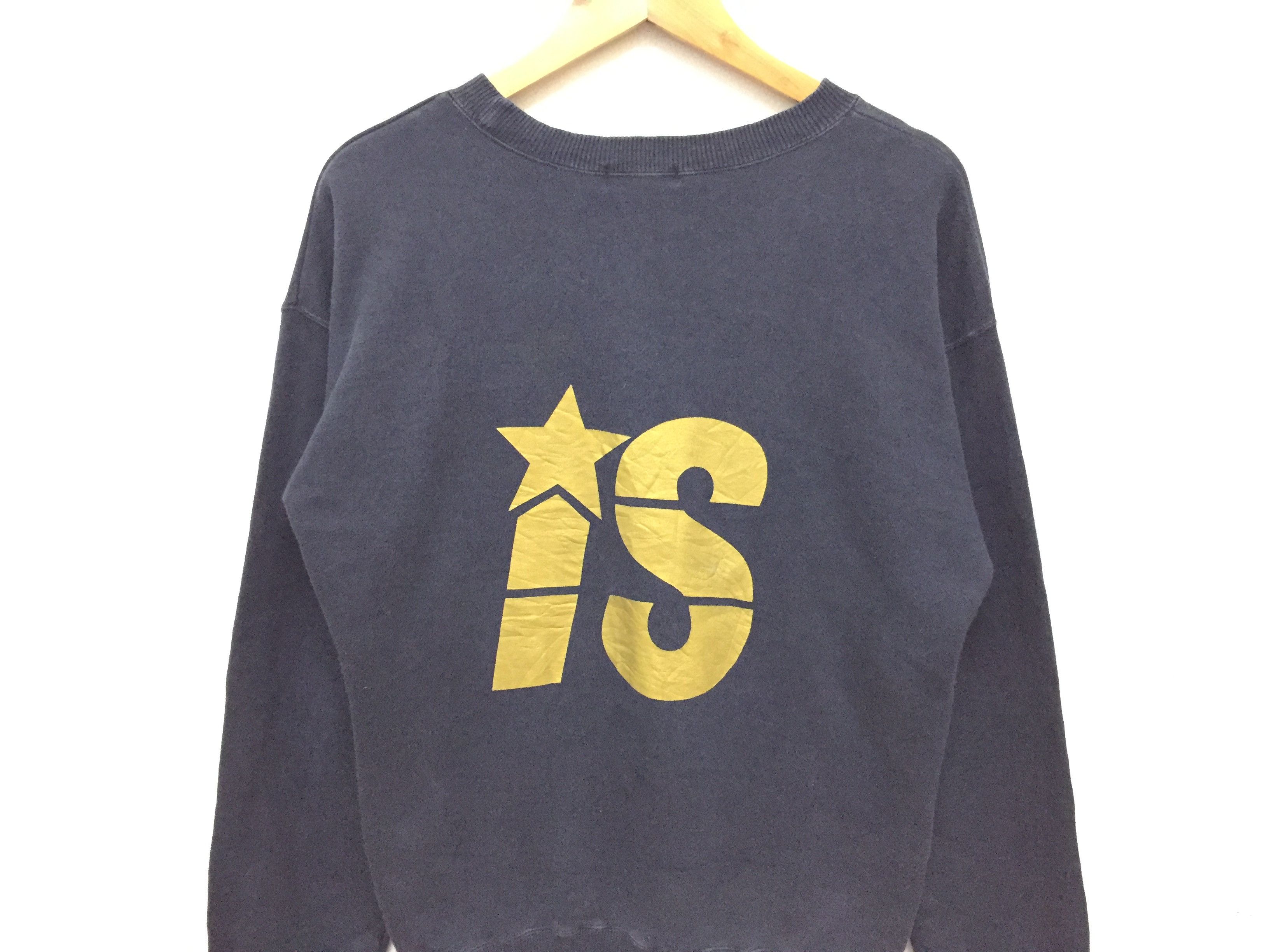 1990s I.S. Gold star logo sweatshirt